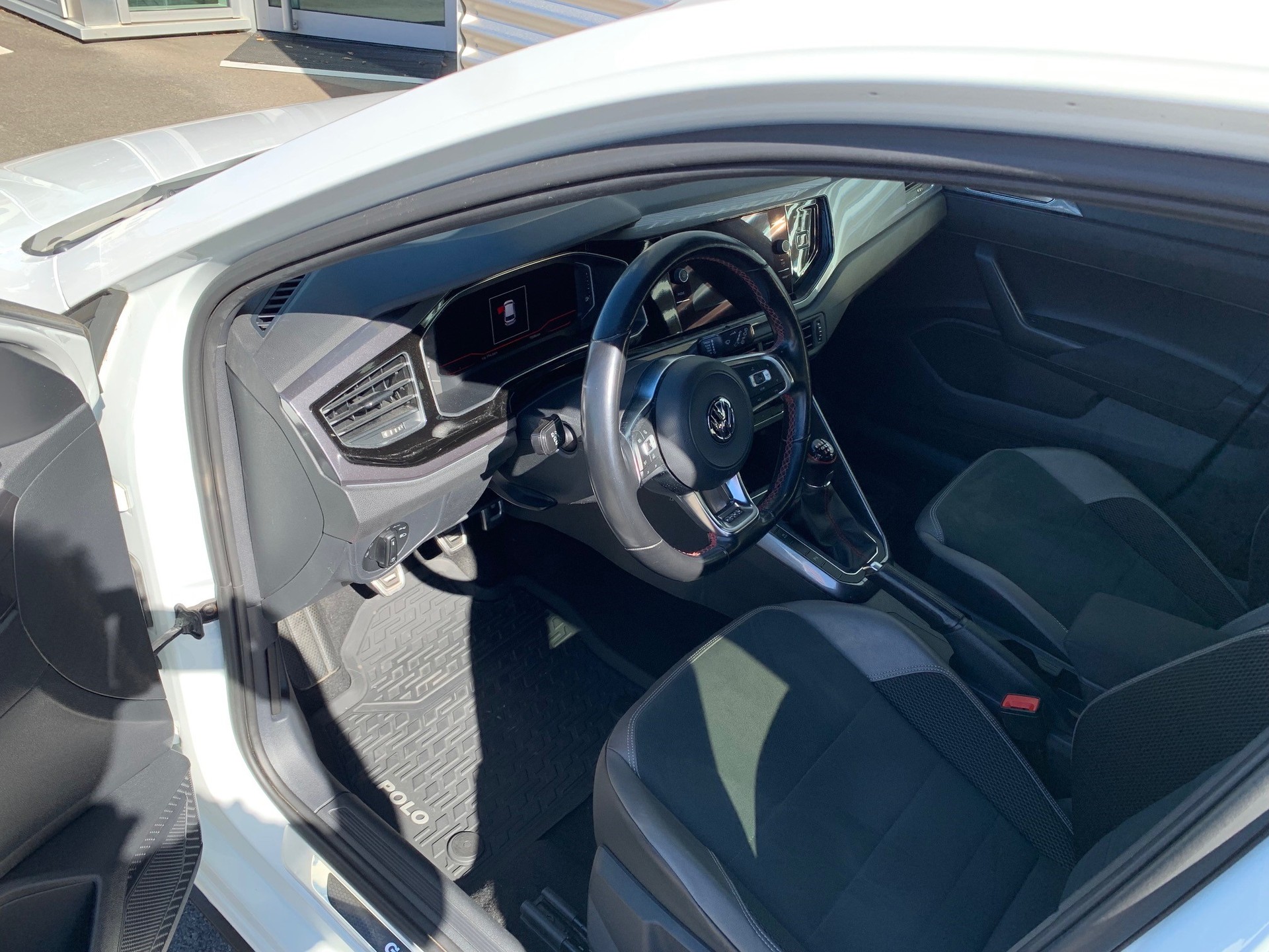 VW Polo 2.0 TSI GTI-image-5
