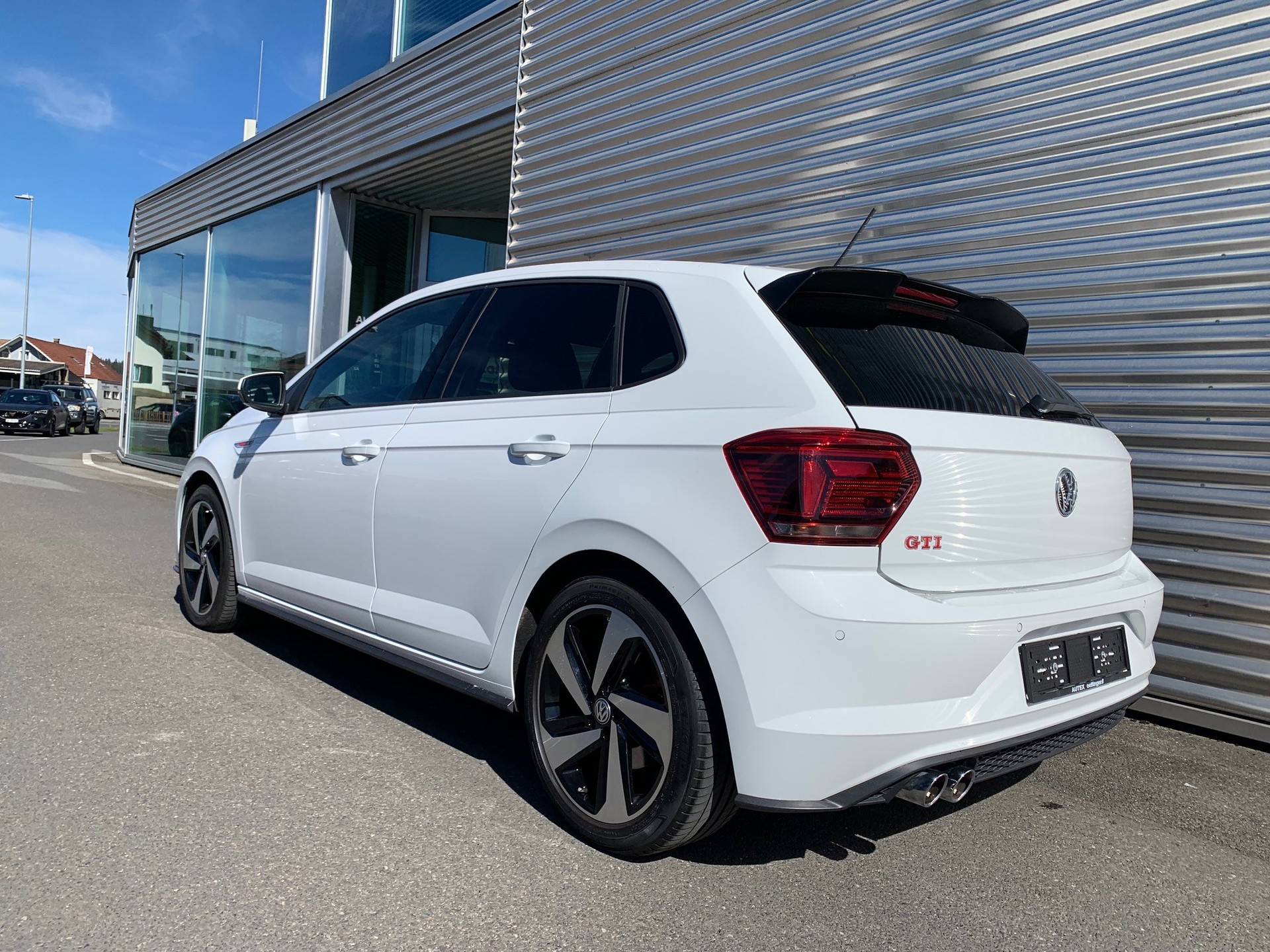 VW Polo 2.0 TSI GTI-showroom-element-3