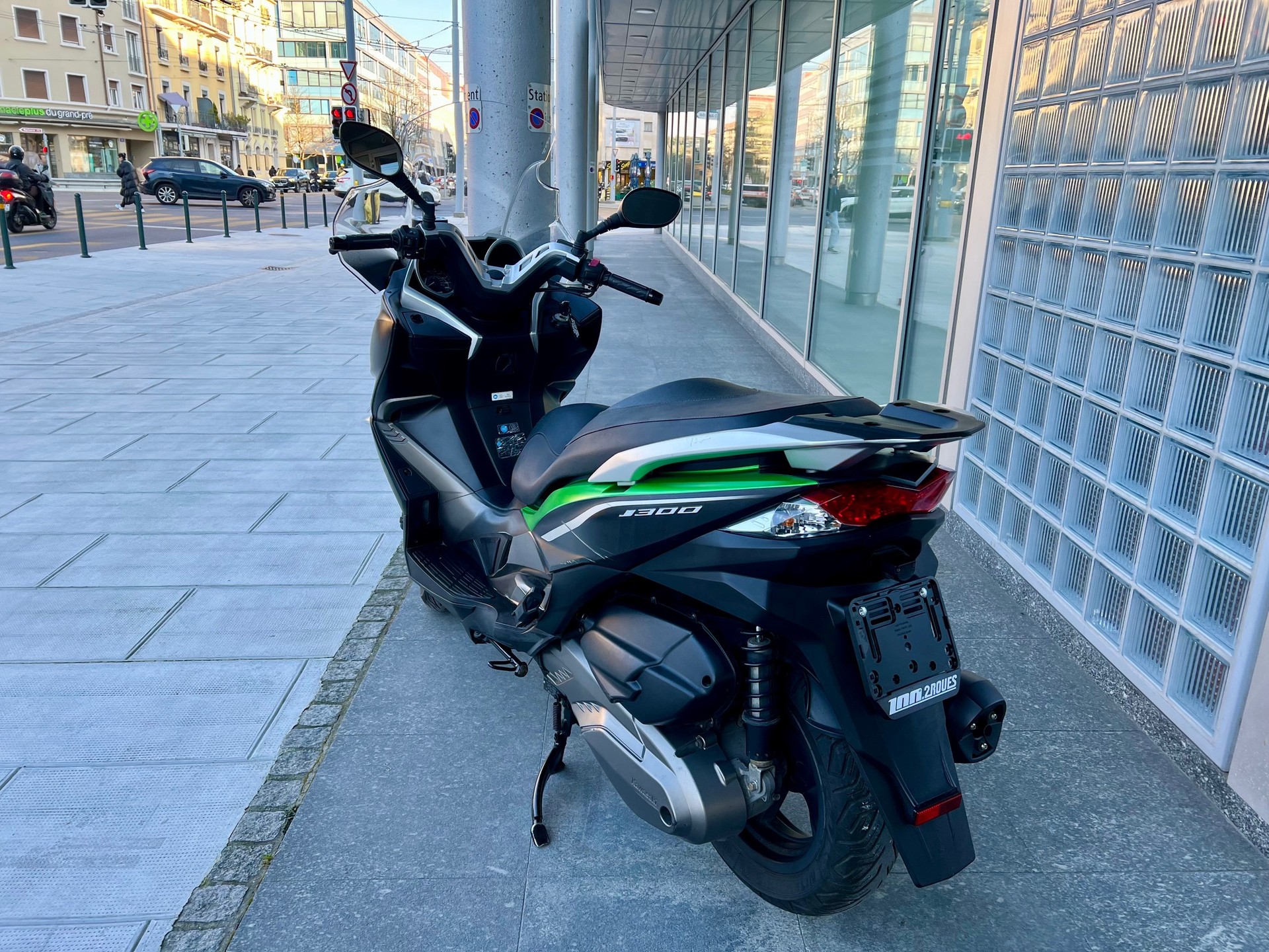 KAWASAKI J 300 SE ABS-image-3