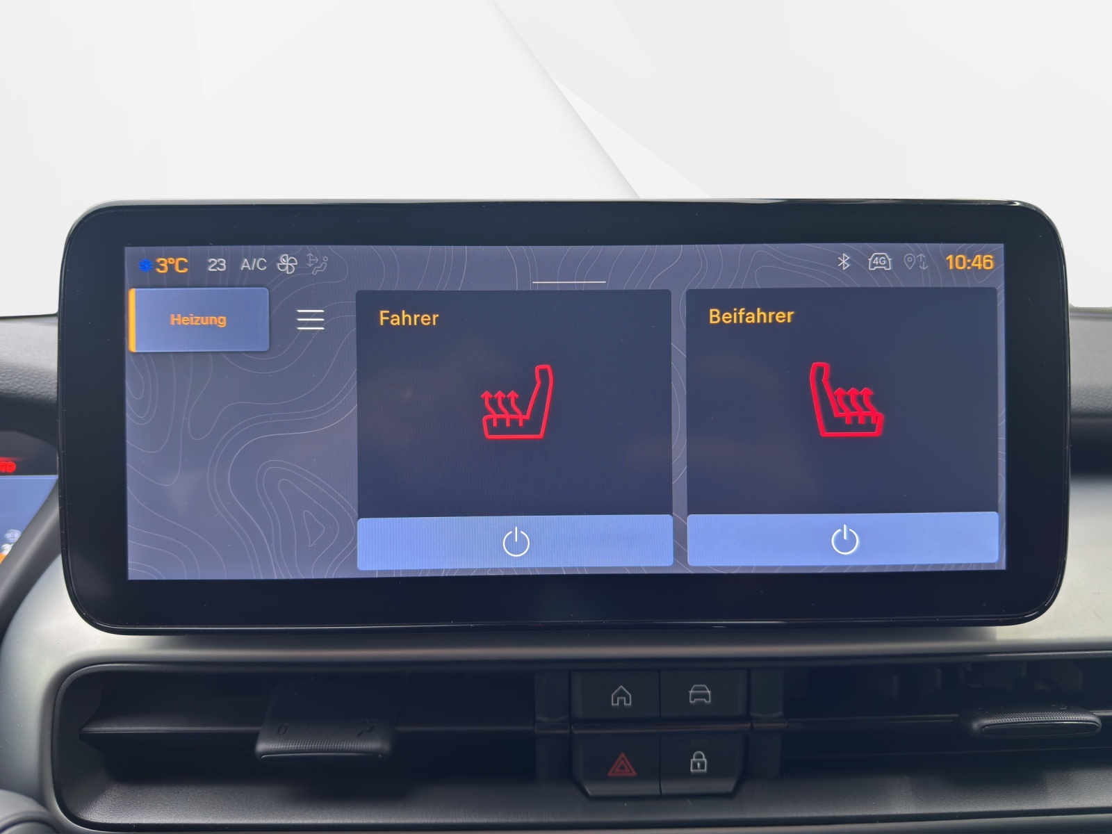 JEEP Avenger 1.2 MHEV Overland 4xe Pack Leder / Sky-image-12