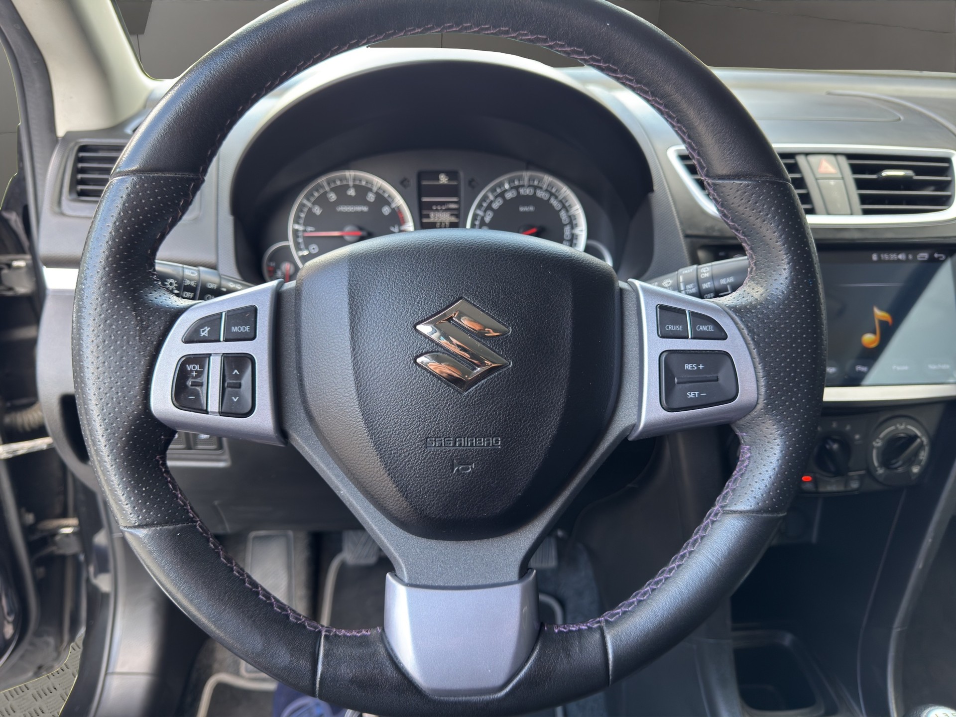 SUZUKI Swift 1.2i 16V PizSulai 4x4-image-12