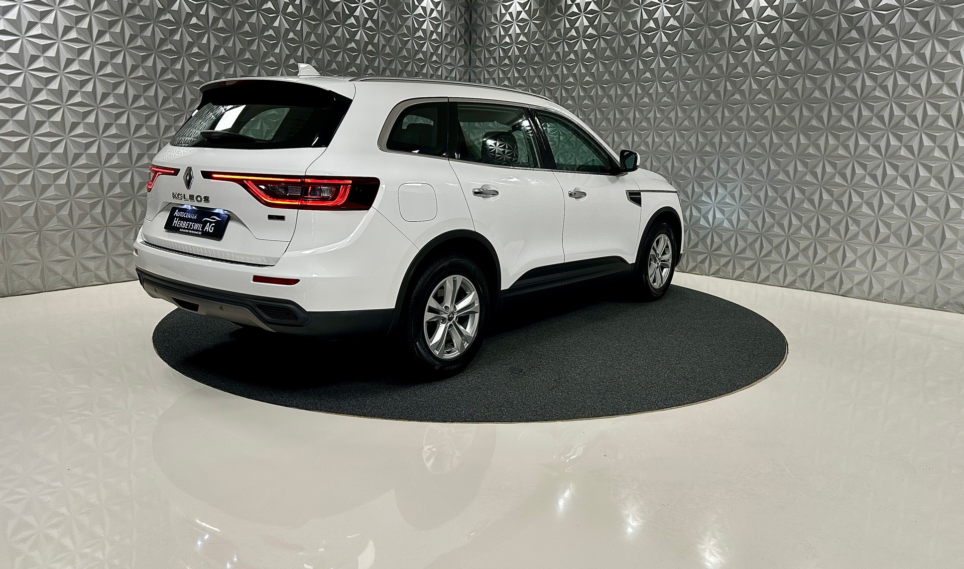 RENAULT Koleos 2.0 dCi Zen 4WD Xtronic CVT-image-4