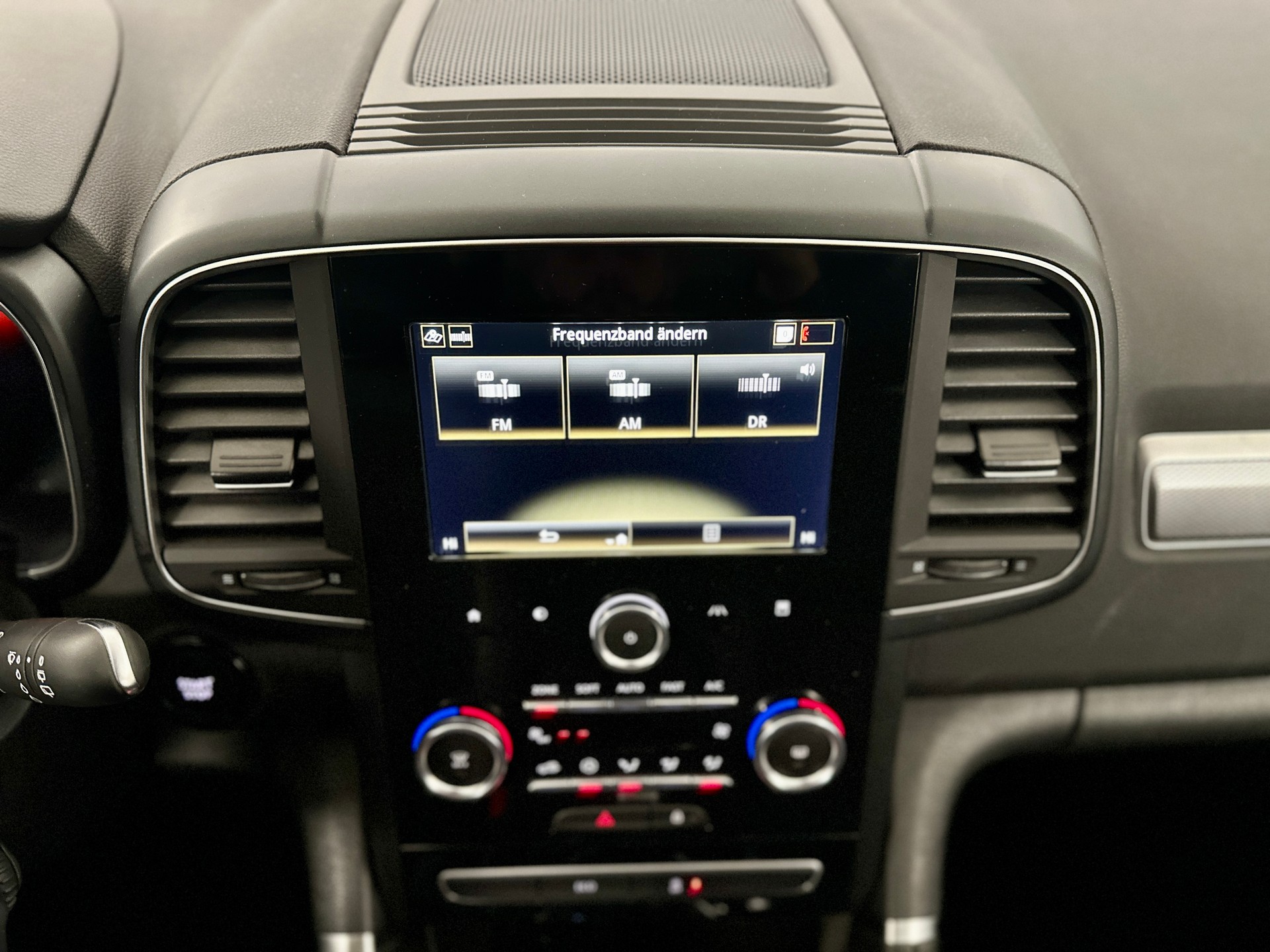 RENAULT Koleos 2.0 dCi Zen 4WD Xtronic CVT-image-17