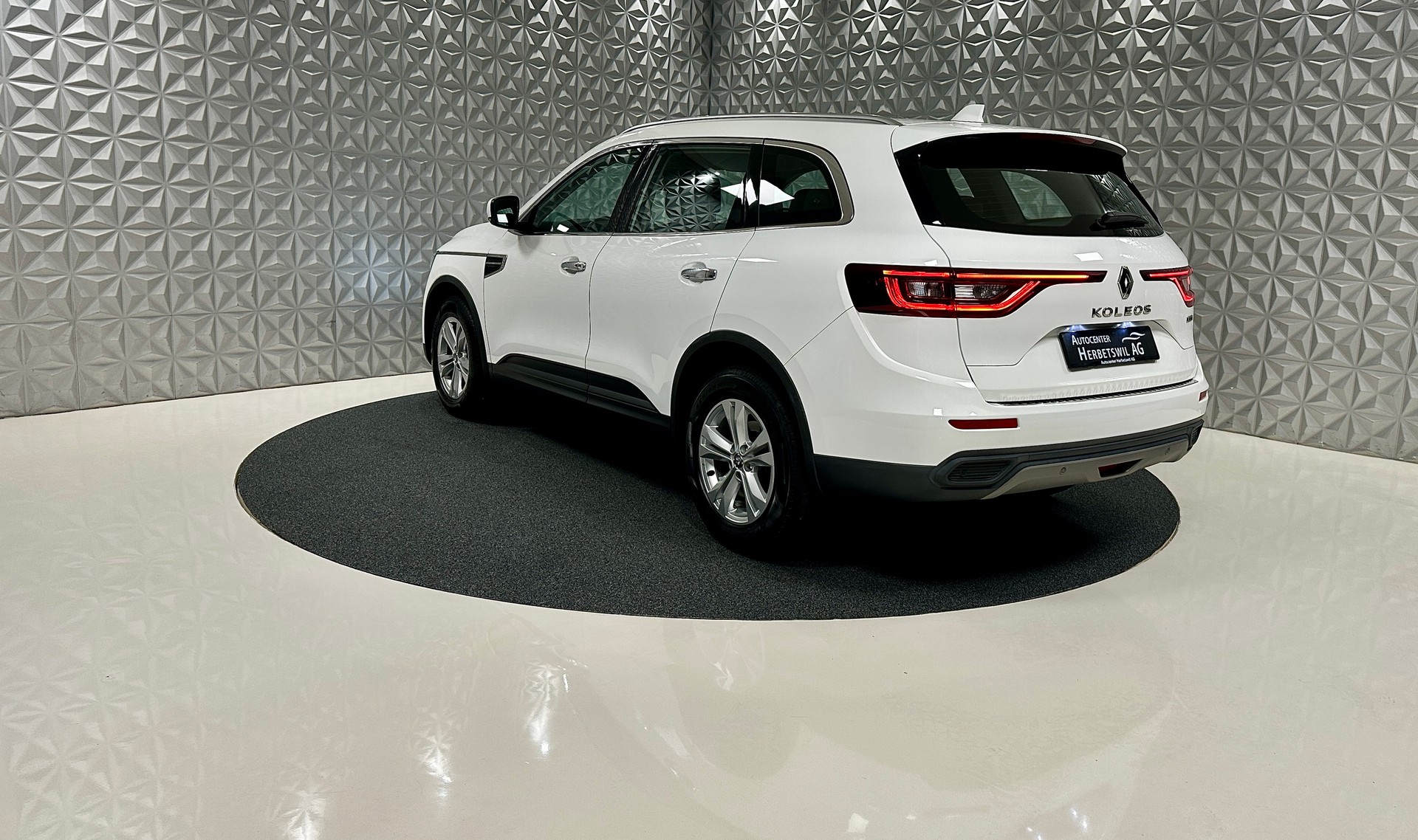 RENAULT Koleos 2.0 dCi Zen 4WD Xtronic CVT-image-6
