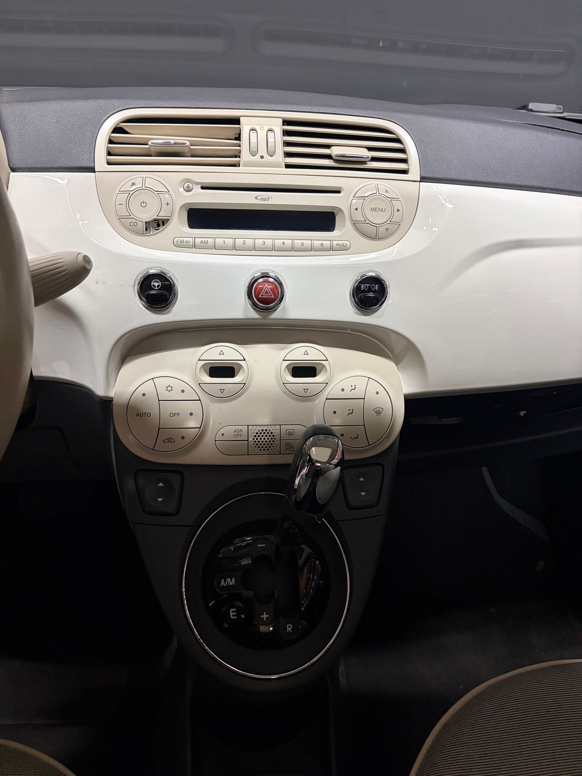 FIAT 500 1.2 Lounge Dualogic-image-9