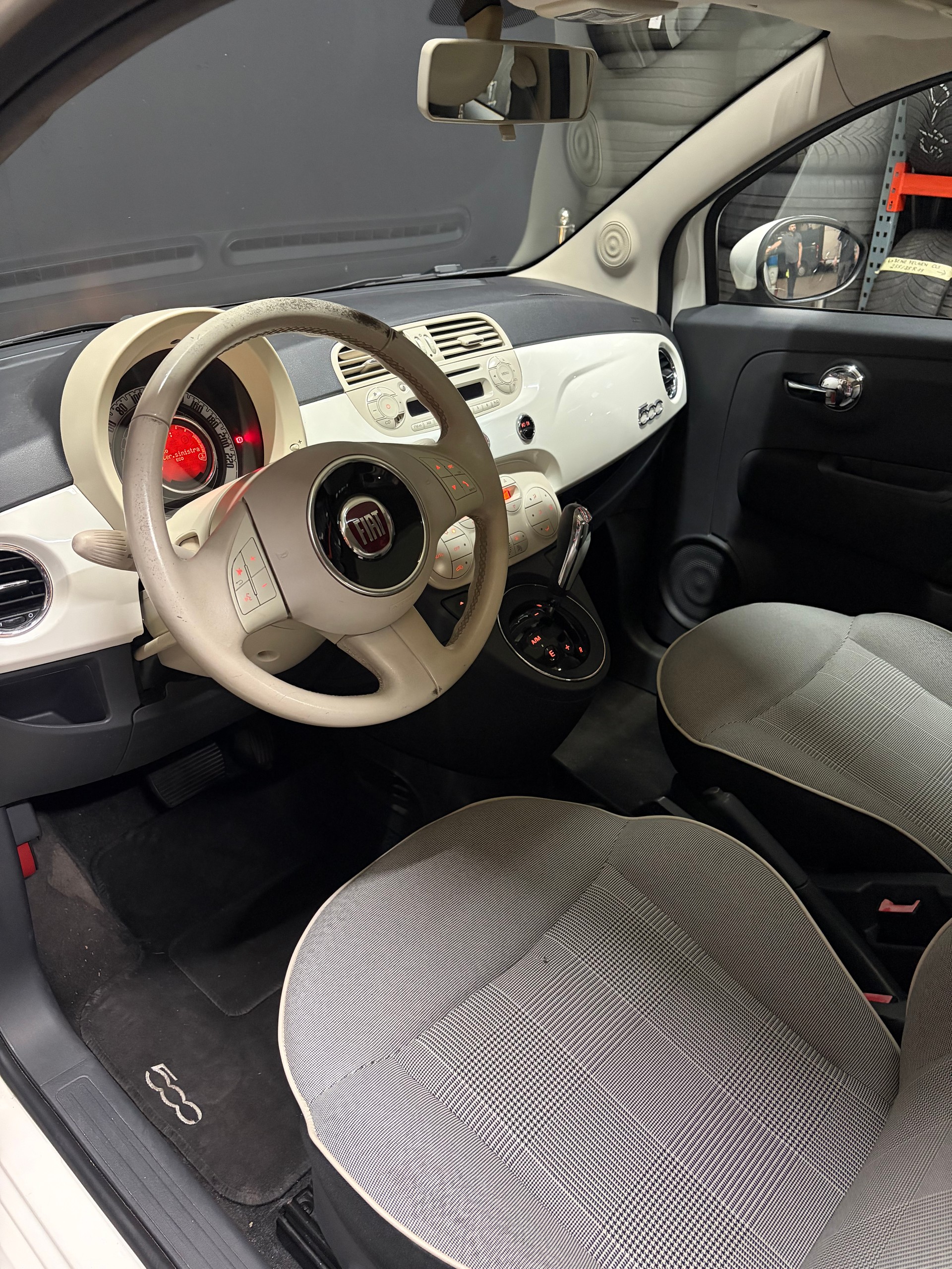 FIAT 500 1.2 Lounge Dualogic-image-7