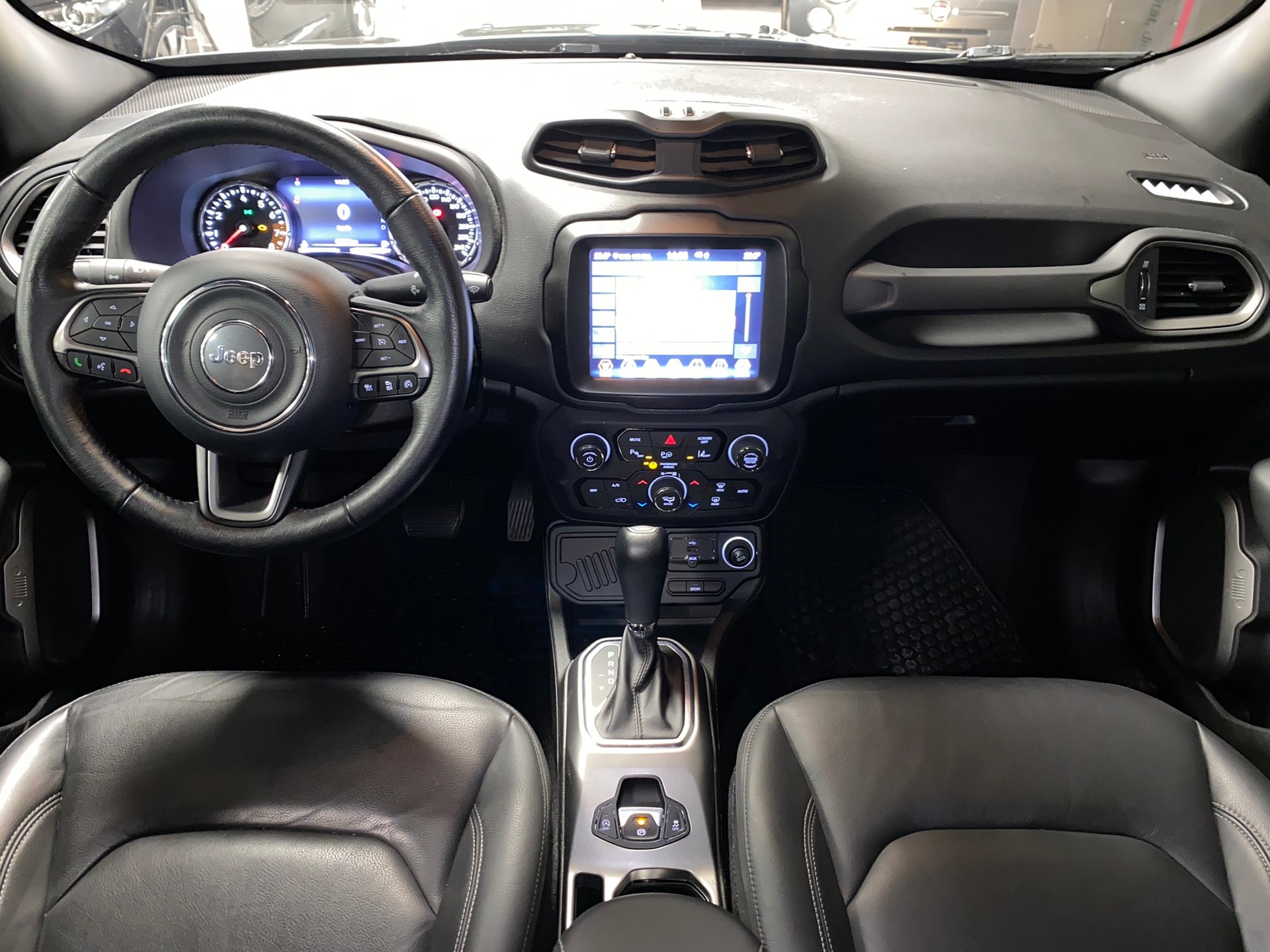 JEEP RENEGADE 1.3 Turbo S-showroom-element-3
