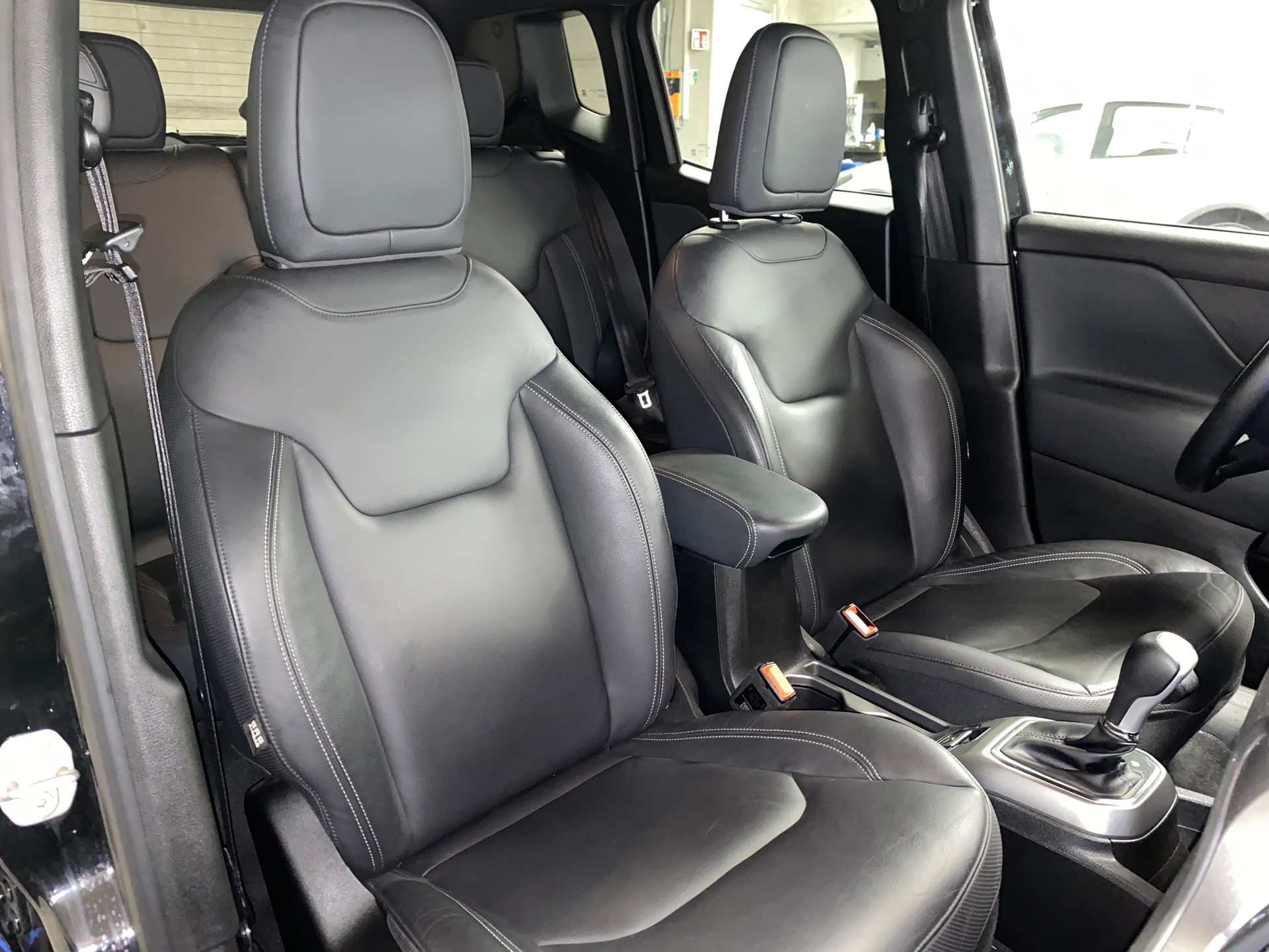 JEEP RENEGADE 1.3 Turbo S-image-13