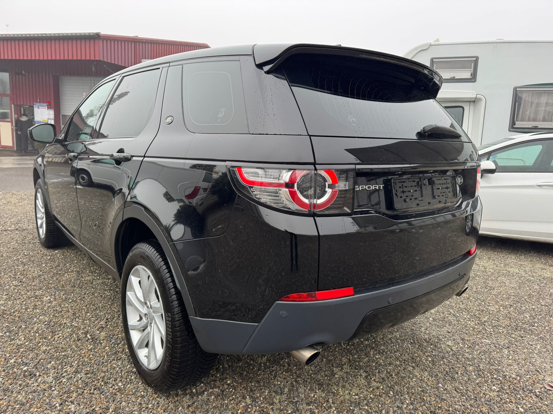 LAND ROVER Discovery 2.0 TD Sport Automatic-image-5