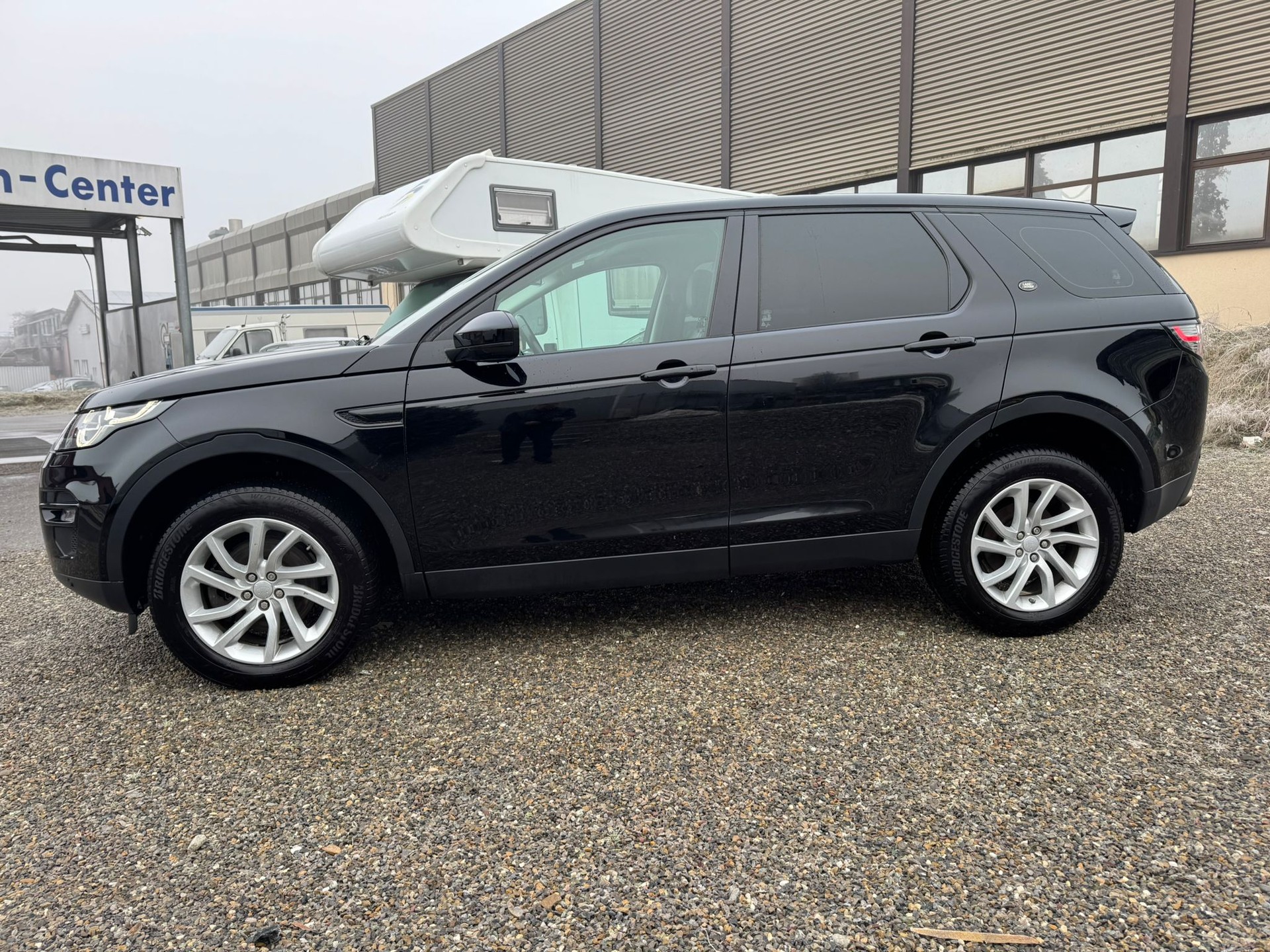 LAND ROVER Discovery 2.0 TD Sport Automatic-image-3