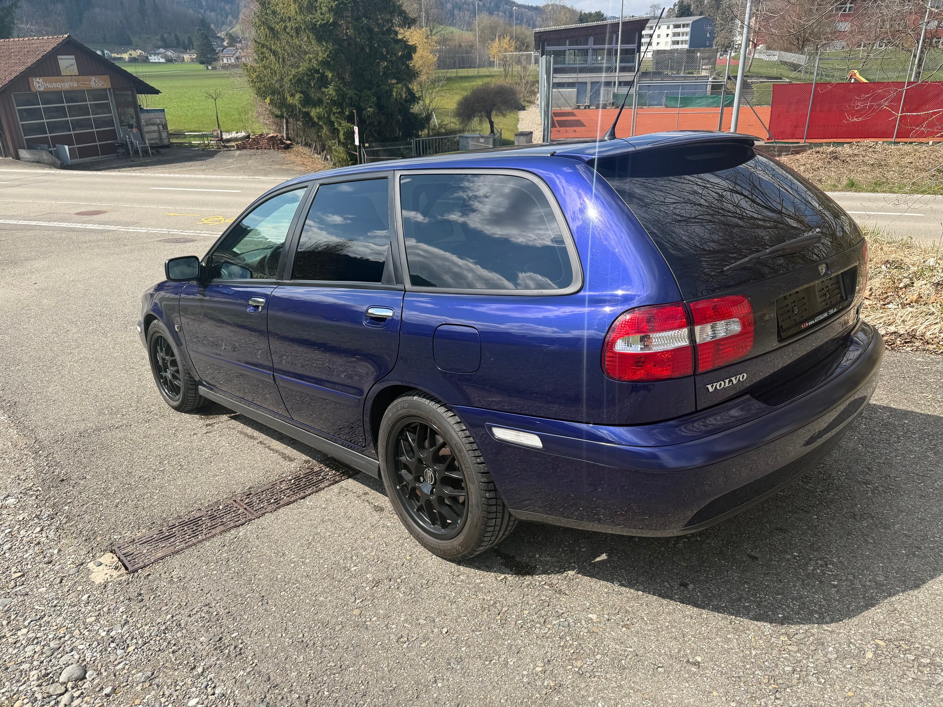 VOLVO V40 1.9D Special/Dynamic Edition-image-3