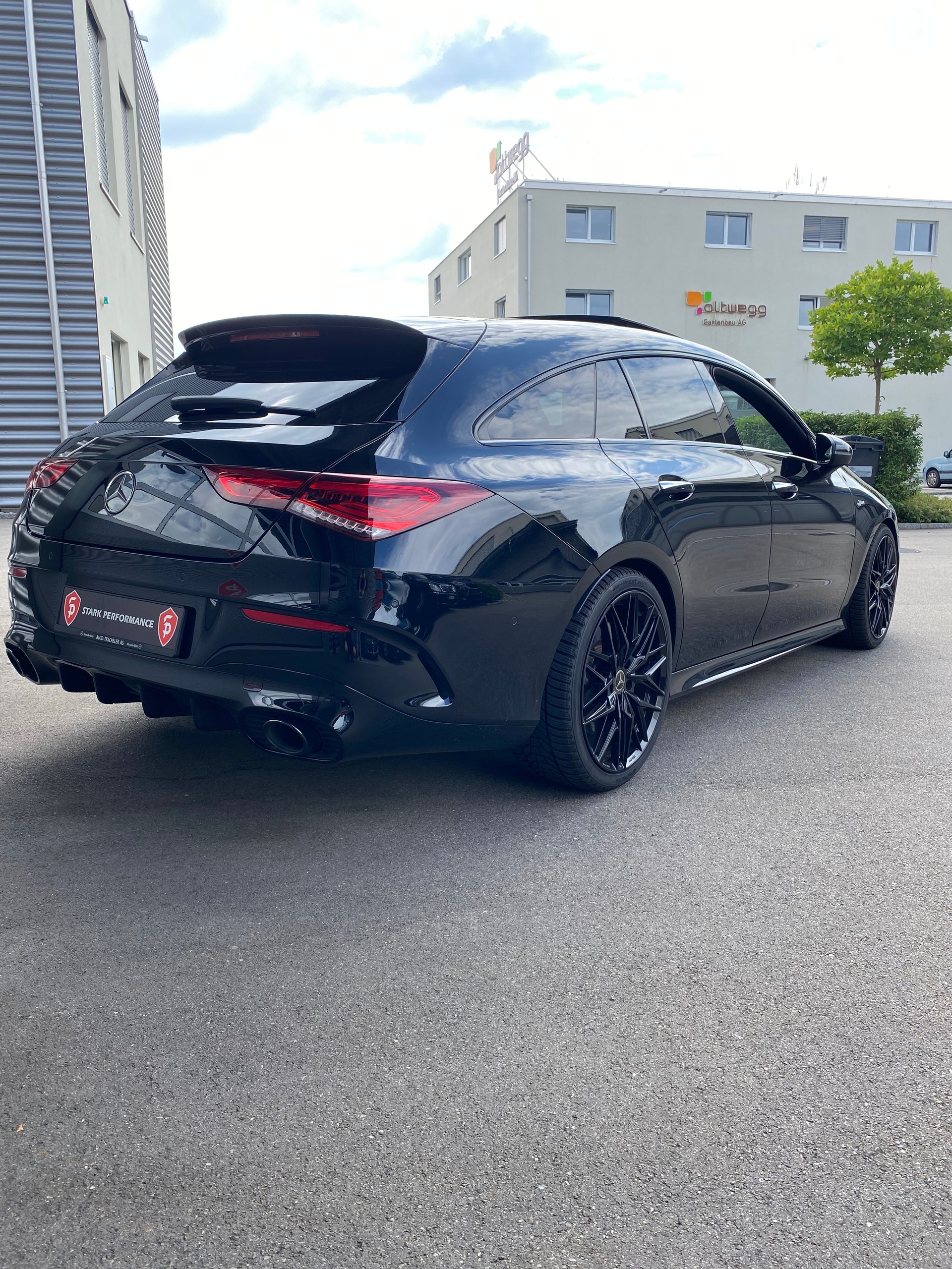 MERCEDES-BENZ CLA Shooting Brake 35 AMG 4Matic 7G-DCT VOLLAUSSTATTUNG-image-5