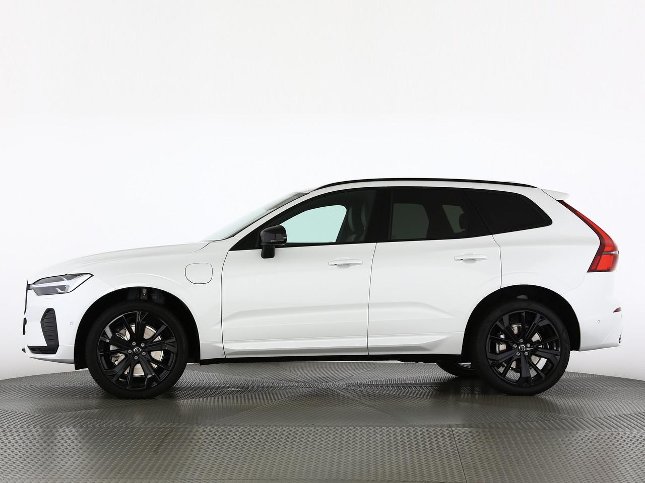 VOLVO XC60 2.0 T8 TE Black Edition eAWD-showroom-element-2