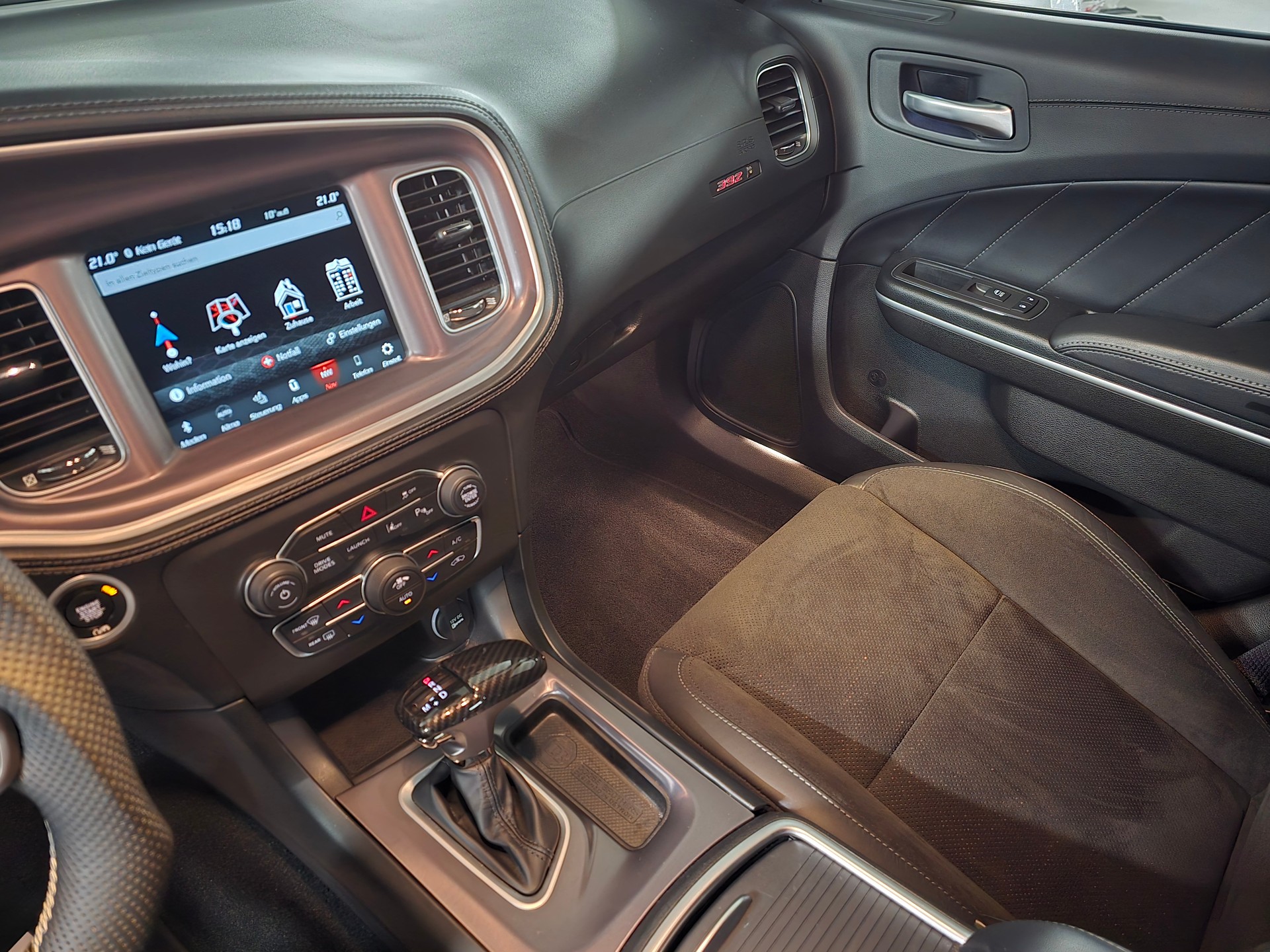 DODGE Charger R/T Scat Pack-image-12