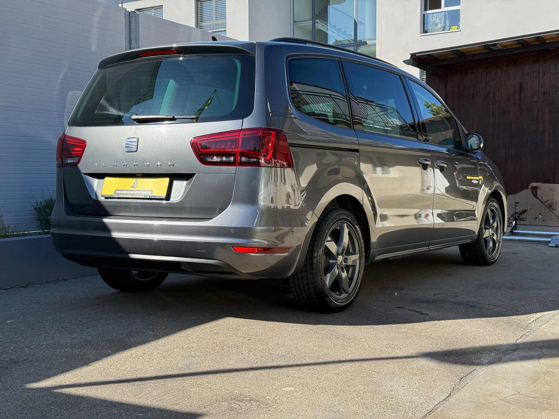 SEAT Alhambra 2.0 TDI Style Advanced DSG 7Plätze – Frisch MFK / Service / Zahnriemen neu-image-2
