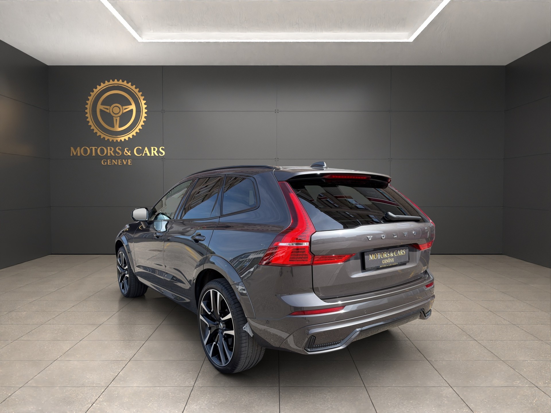 VOLVO XC60 B5 Diesel Mild Hybrid AWD Ultimate Bright Geartronic-showroom-element-3