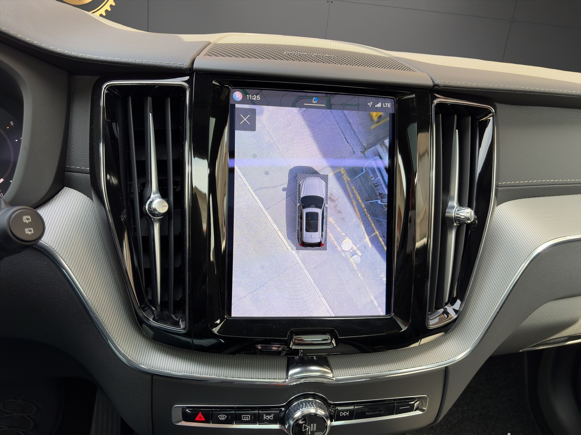 VOLVO XC60 B5 Diesel Mild Hybrid AWD Ultimate Bright Geartronic-image-20