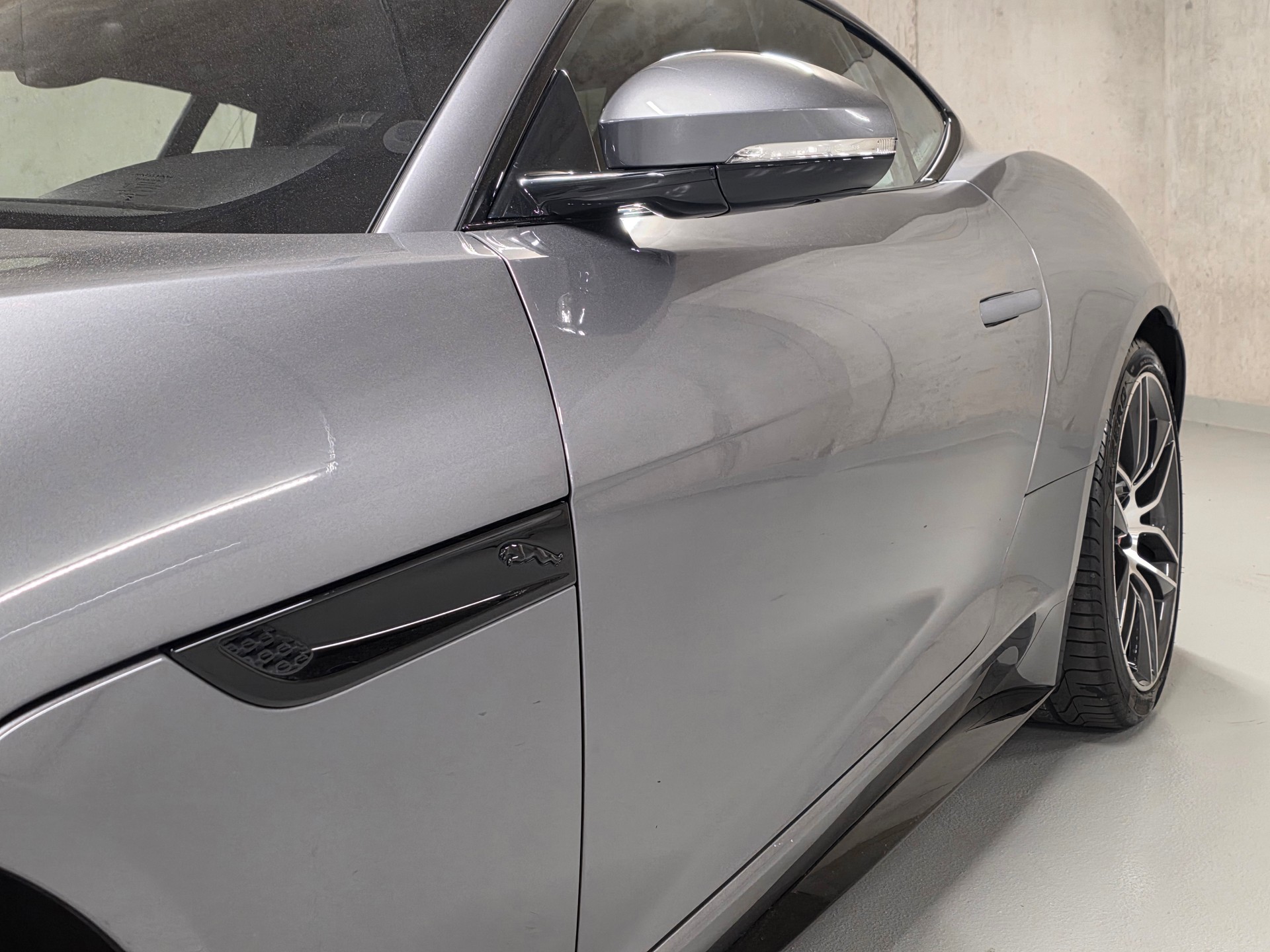 JAGUAR F-Type Coupé 5.0 V8 R-Dynamic Automatik AWD-showroom-element-3