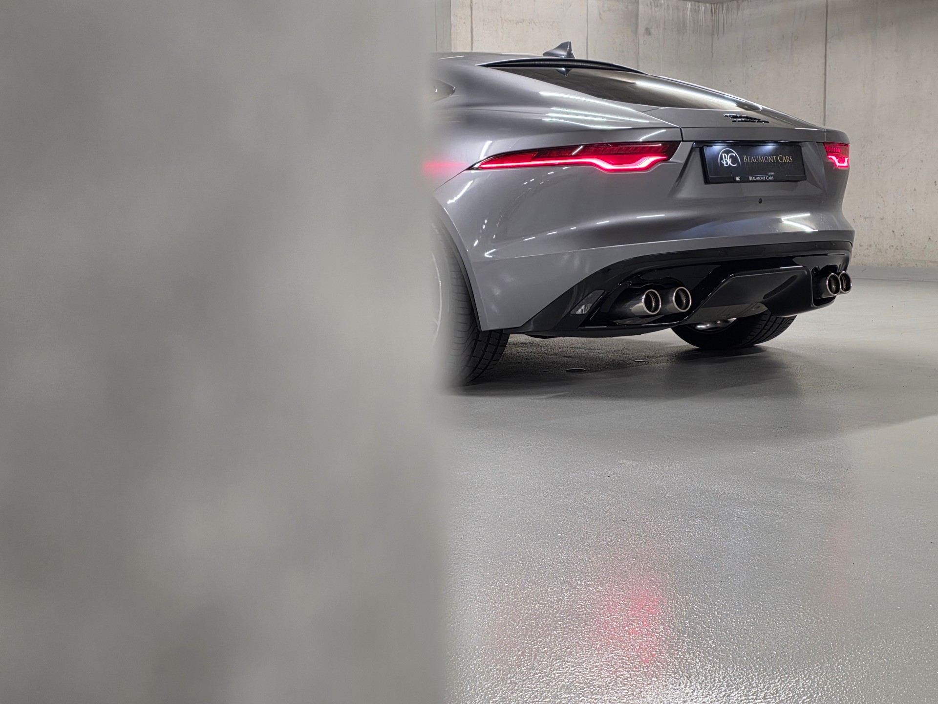 JAGUAR F-Type Coupé 5.0 V8 R-Dynamic Automatik AWD-image-14