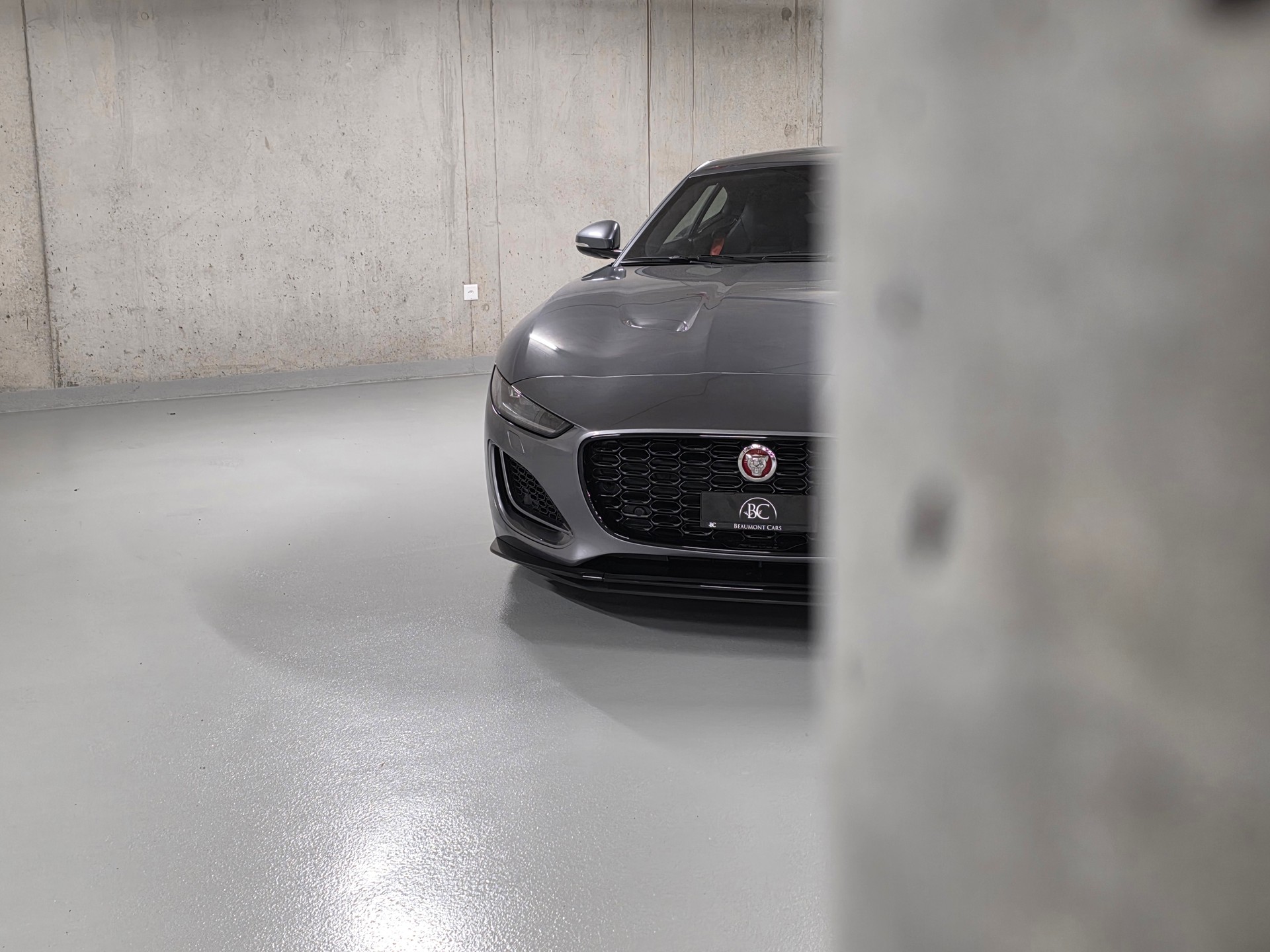 JAGUAR F-Type Coupé 5.0 V8 R-Dynamic Automatik AWD-image-11