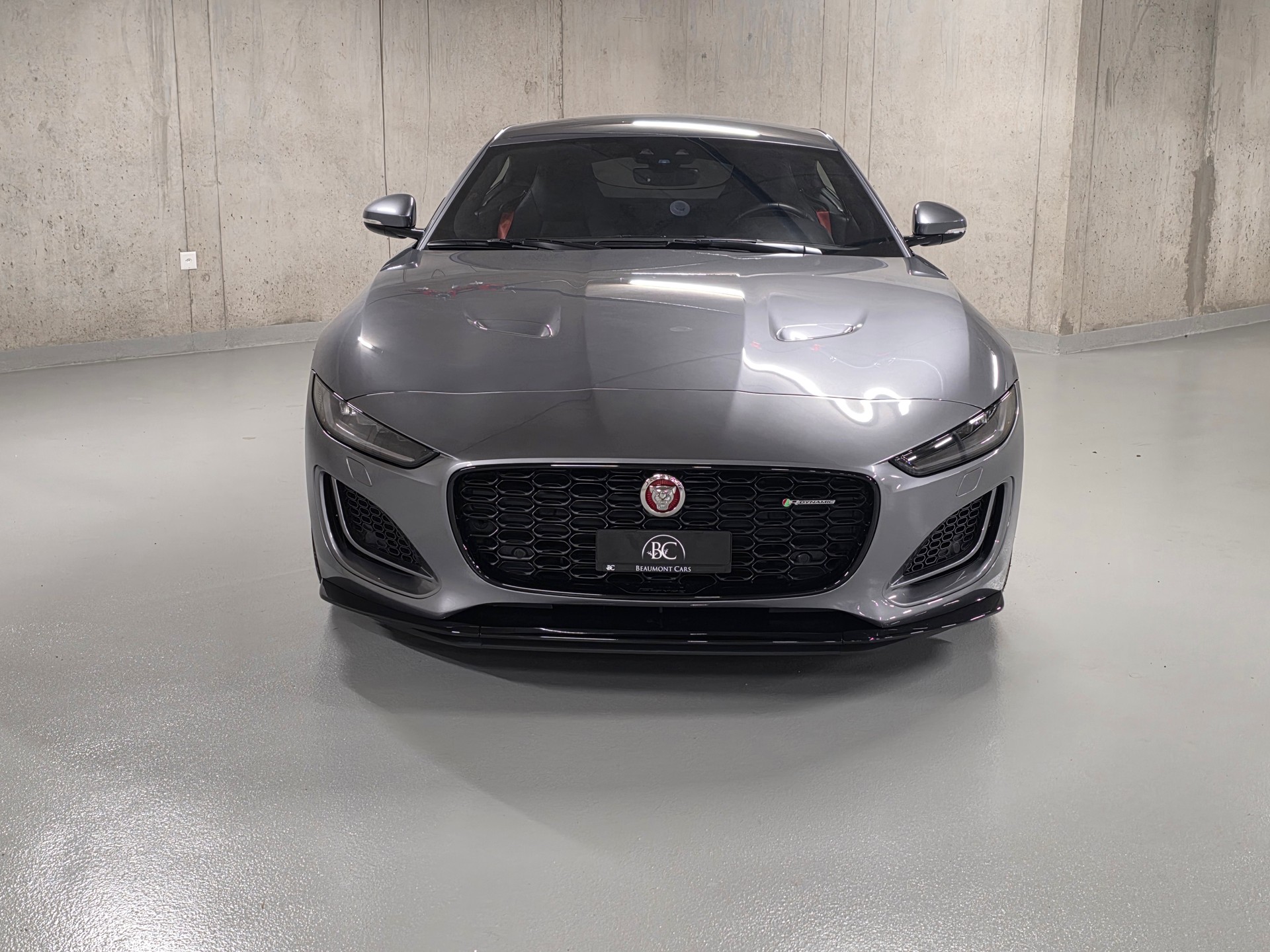 JAGUAR F-Type Coupé 5.0 V8 R-Dynamic Automatik AWD-image-10