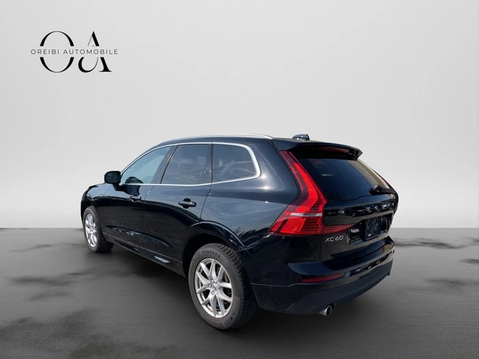 VOLVO XC60 B4 Diesel Mild Hybrid AWD Momentum Geartronic-image-3