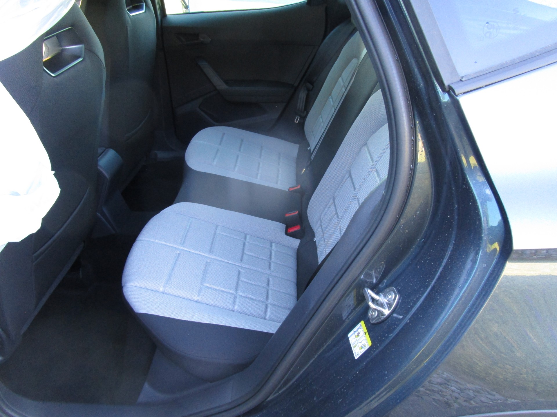 SEAT Arona 1.5 Eco TSI FR DSG-image-10