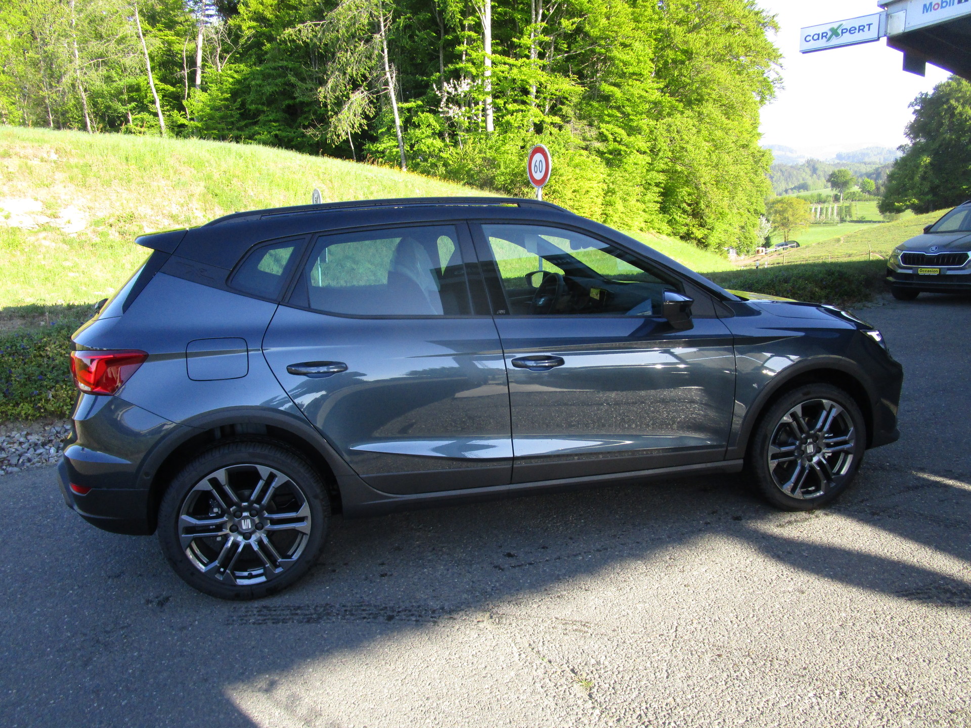 SEAT Arona 1.5 Eco TSI FR DSG-image-2