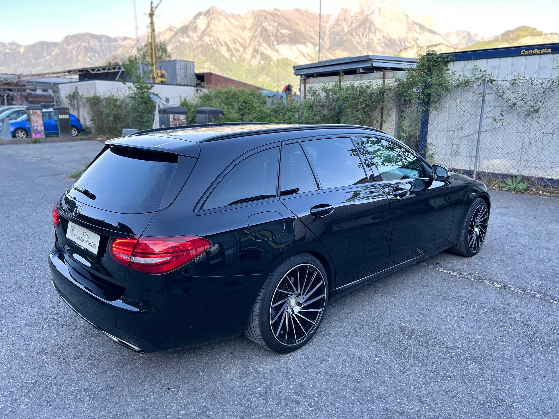 MERCEDES-BENZ C 400 Avantgarde 4Matic 7G-Tronic-image-3