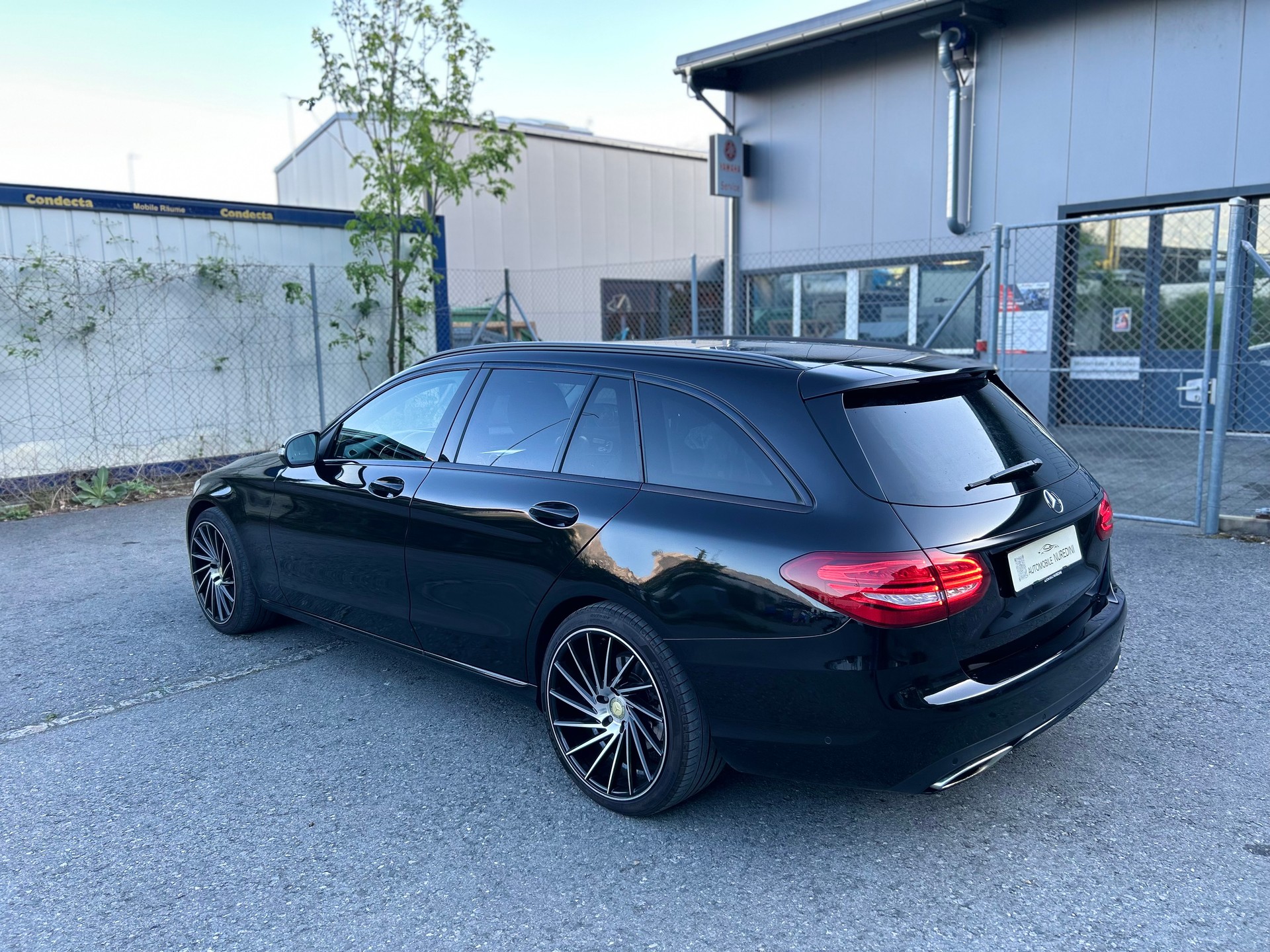 MERCEDES-BENZ C 400 Avantgarde 4Matic 7G-Tronic-image-2