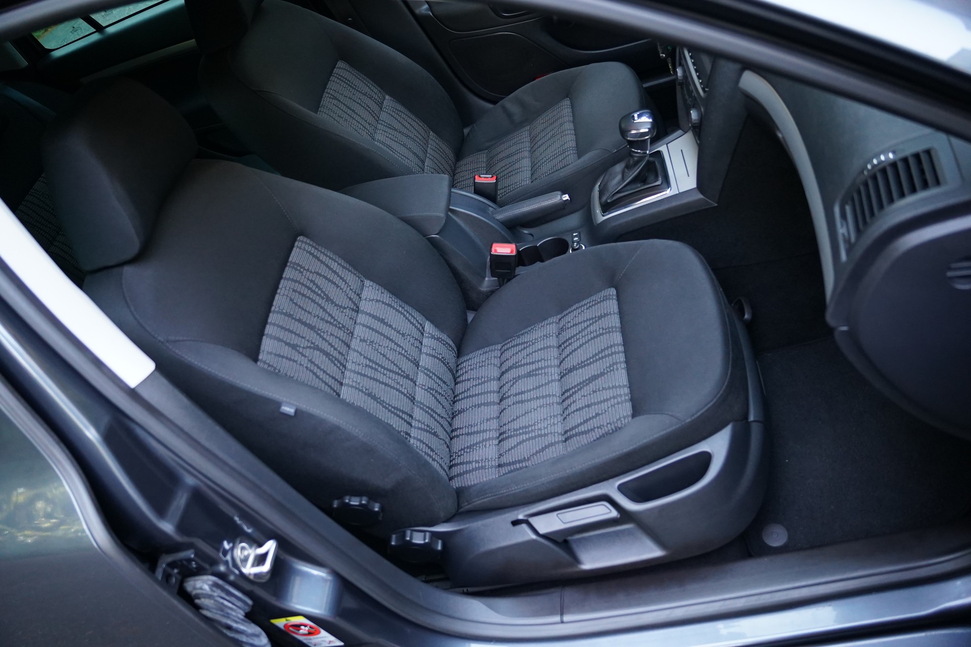 SKODA Octavia Combi 1.8 TSI Laurin & Klement DSG-image-20