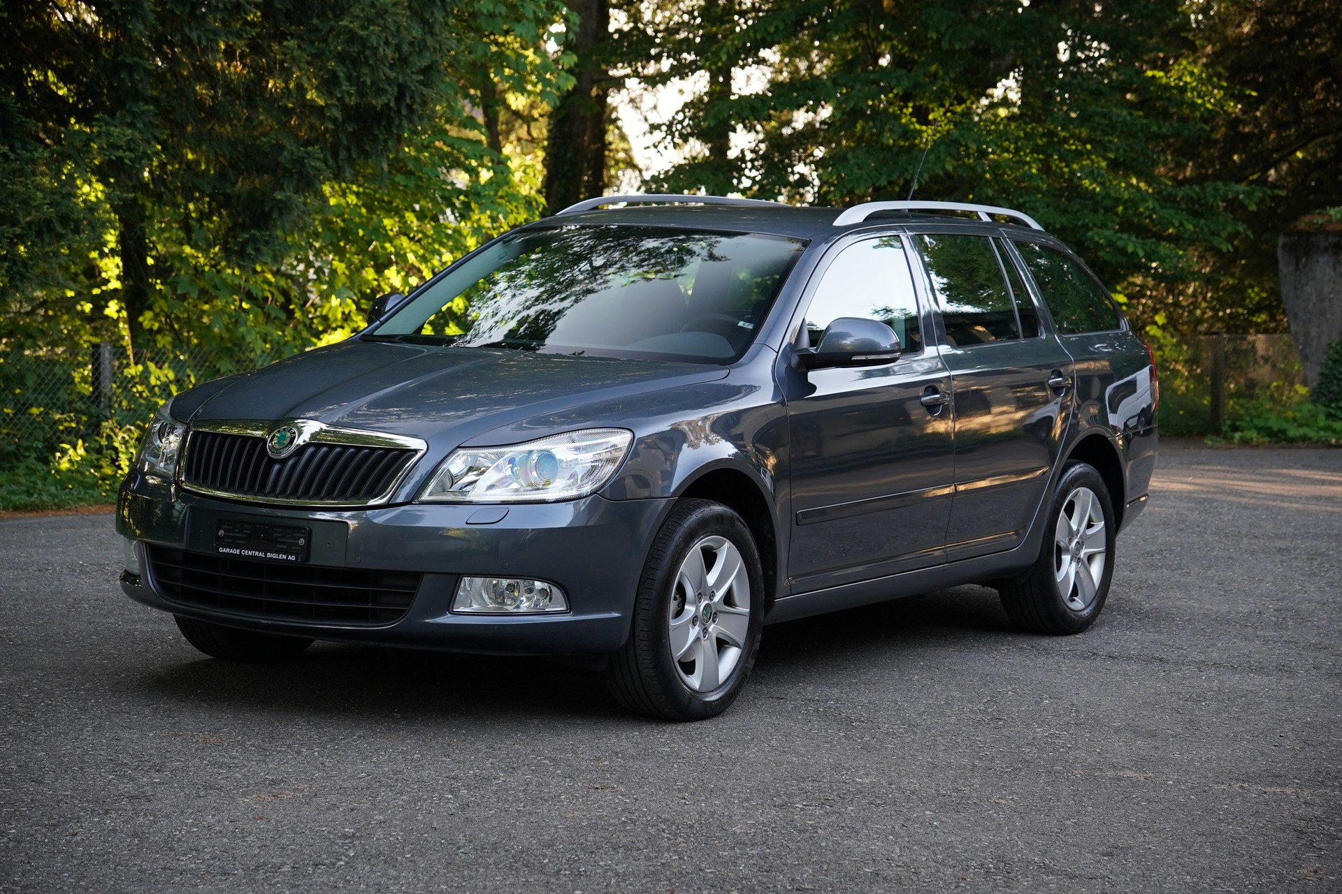 SKODA Octavia Combi 1.8 TSI Laurin & Klement DSG-image-6