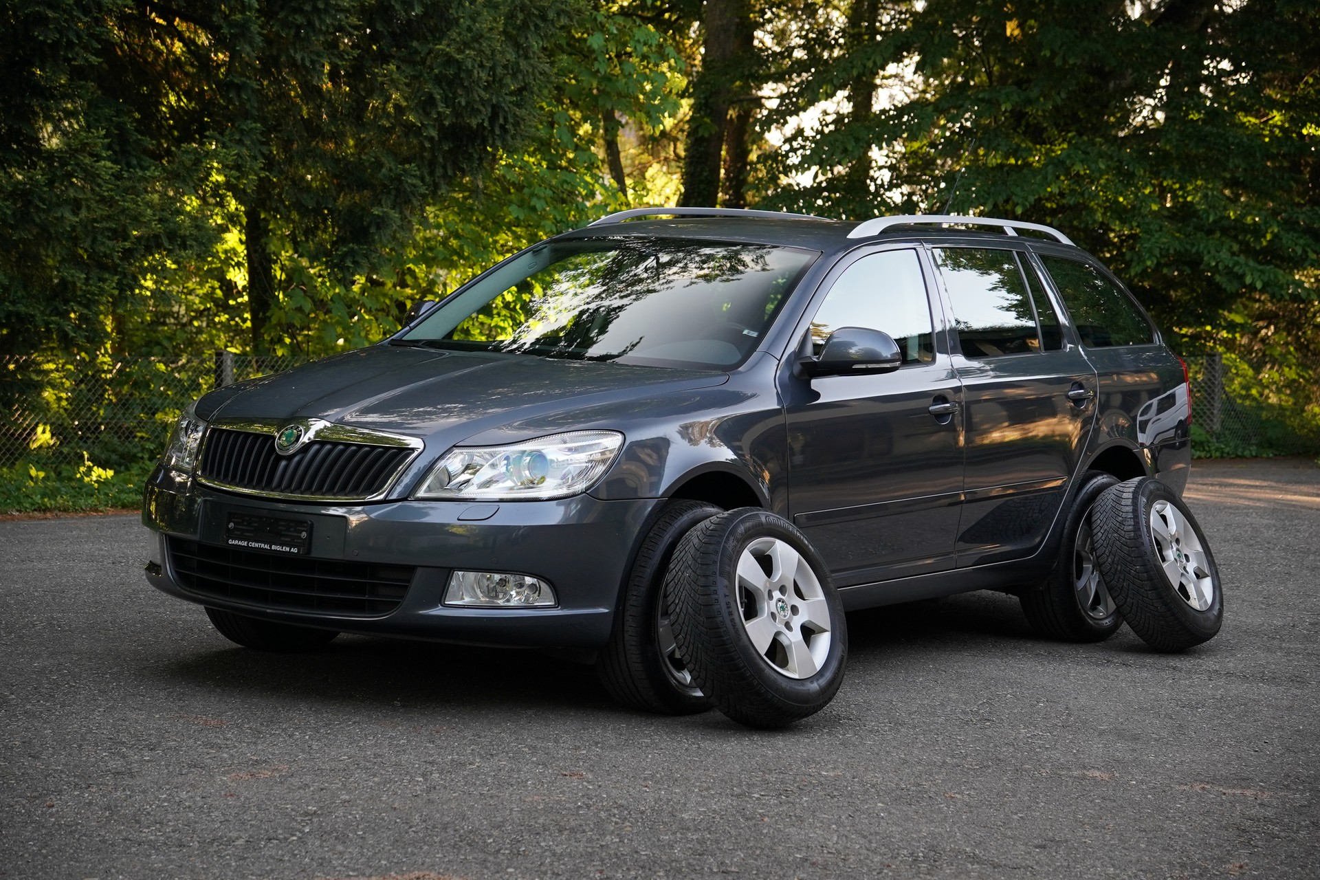 SKODA Octavia Combi 1.8 TSI Laurin & Klement DSG-image-8