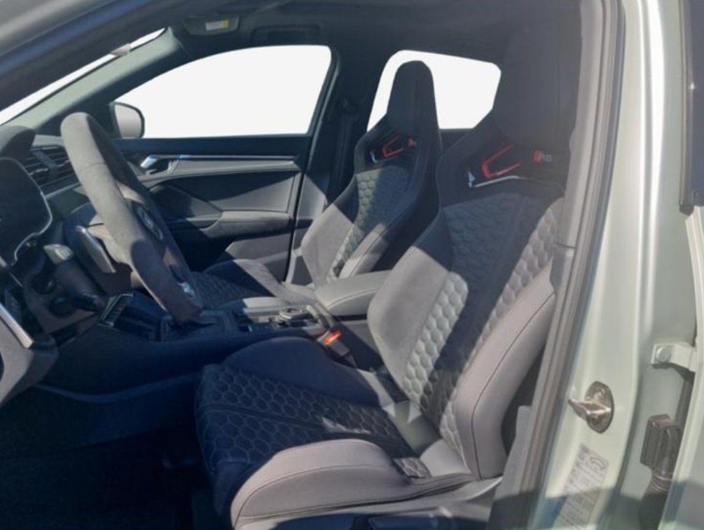 AUDI RS Q3 Sportback edition 10 years quattro S tronic-image-5