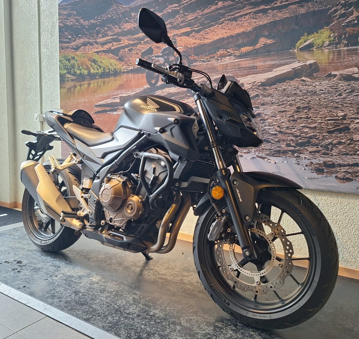 HONDA CB 500 F-showroom-element-1