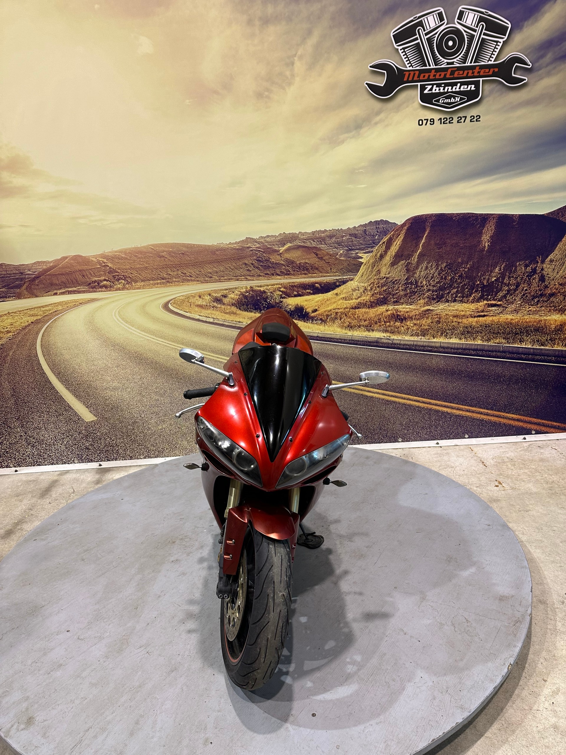 YAMAHA YZF-R1-image-2