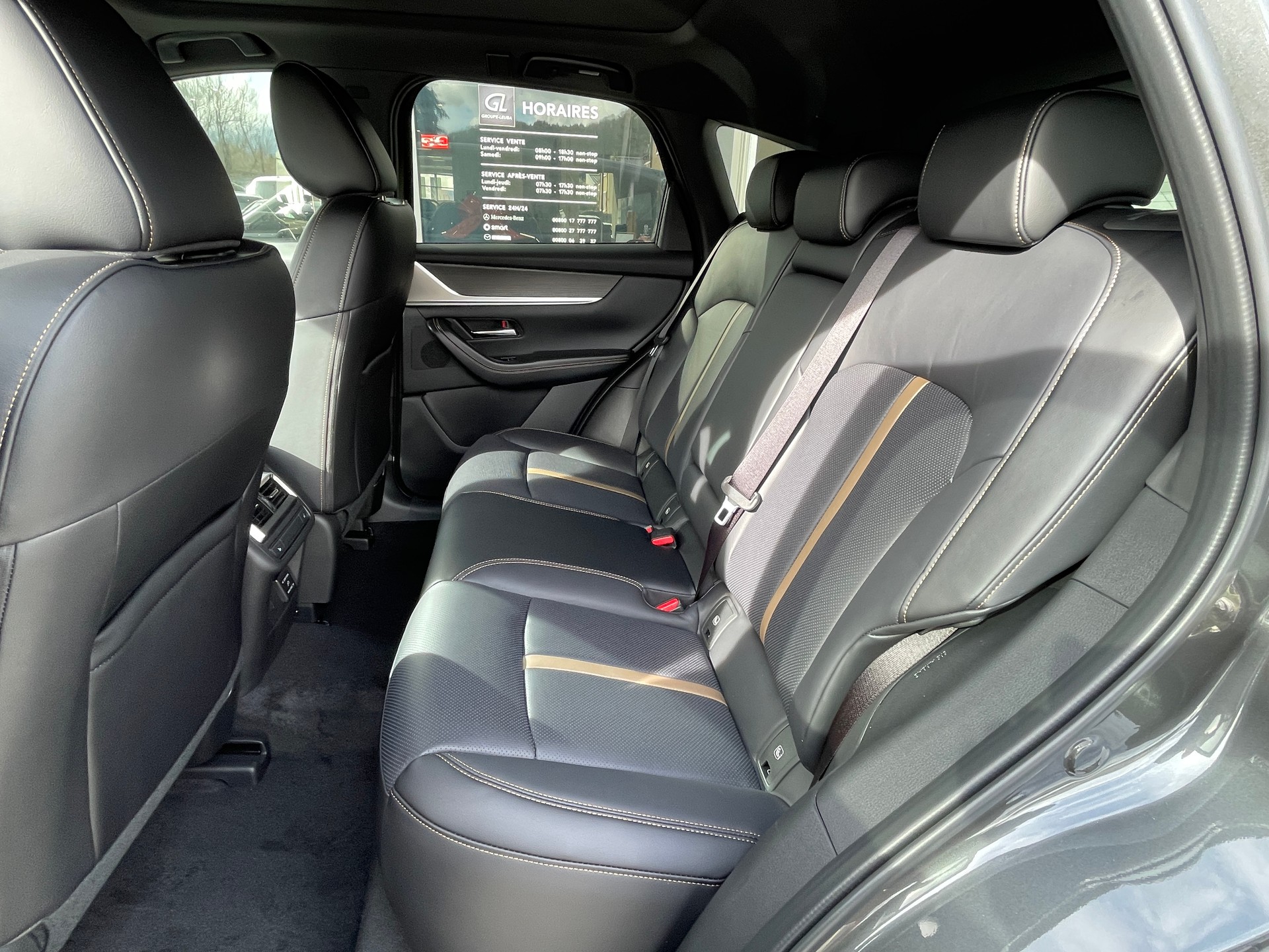 MAZDA CX-60 e-Skyactiv PHEV 327 AWD Homura Plus-image-7