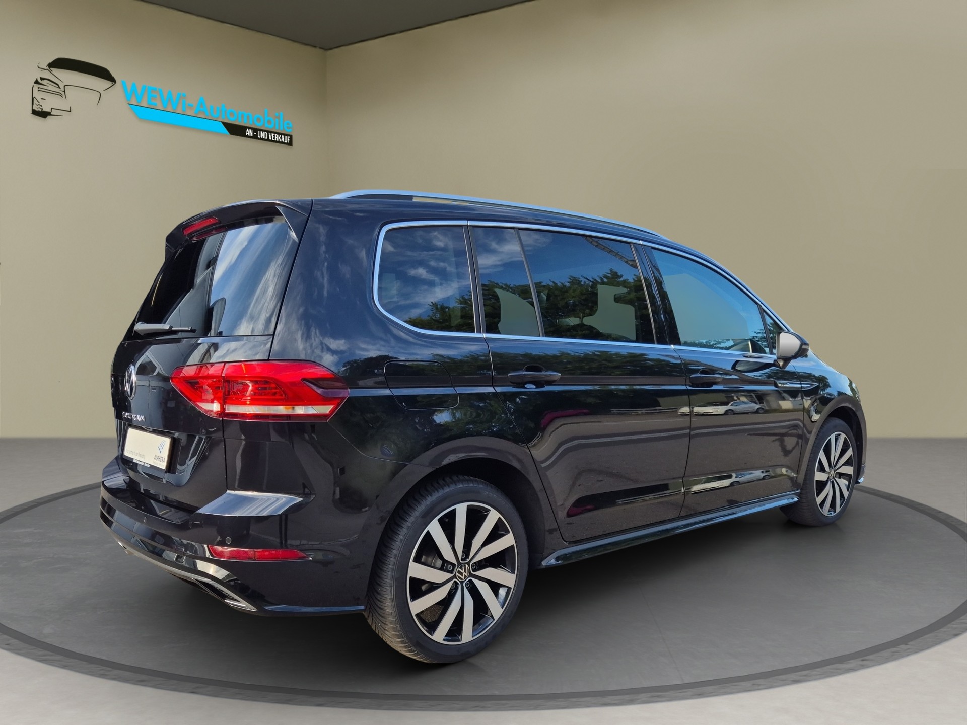 VW Touran 2.0 TDI BlueMotion Technology Highline DSG-image-4
