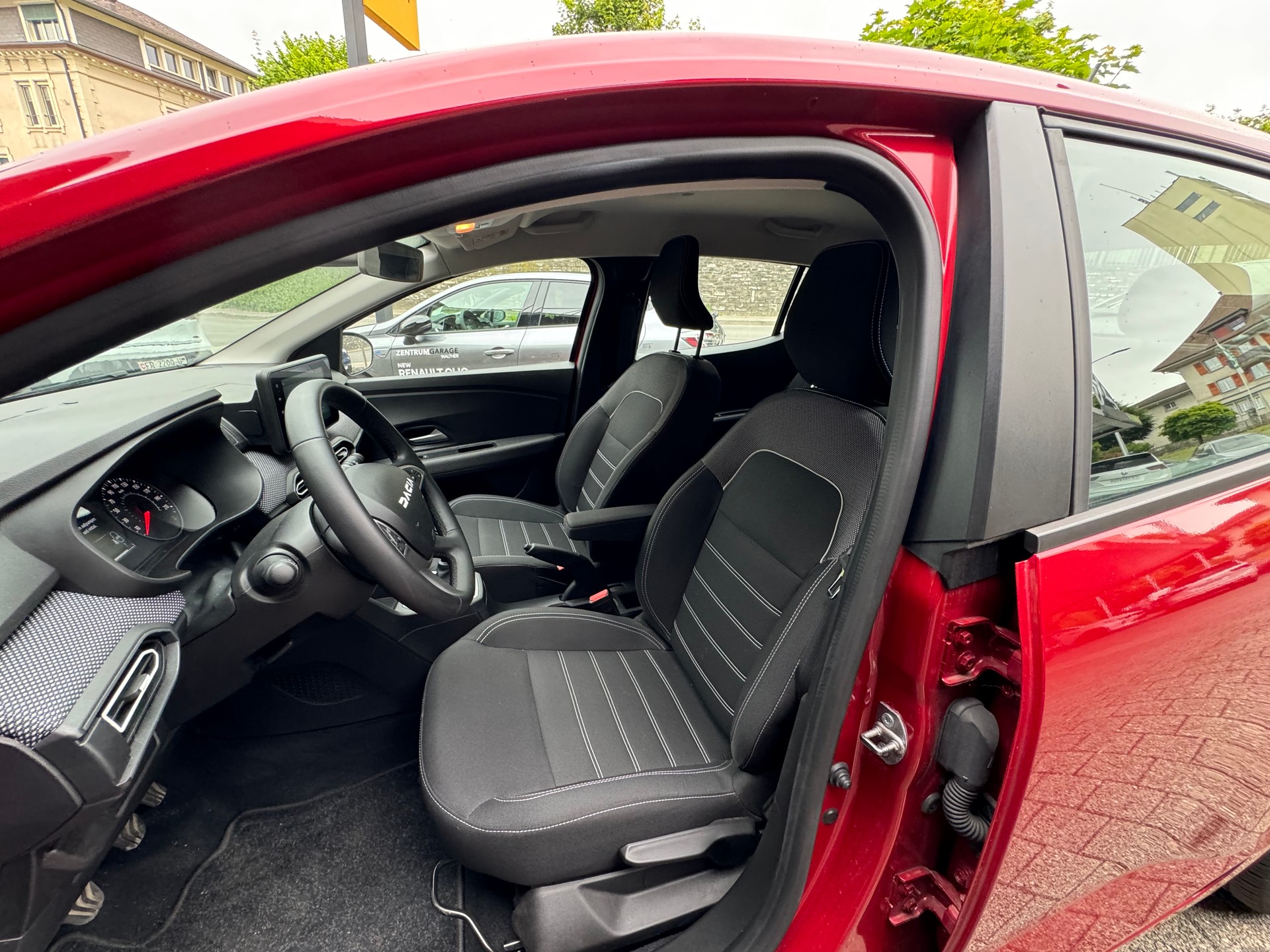 DACIA Sandero TCe 90 Expression-image-12