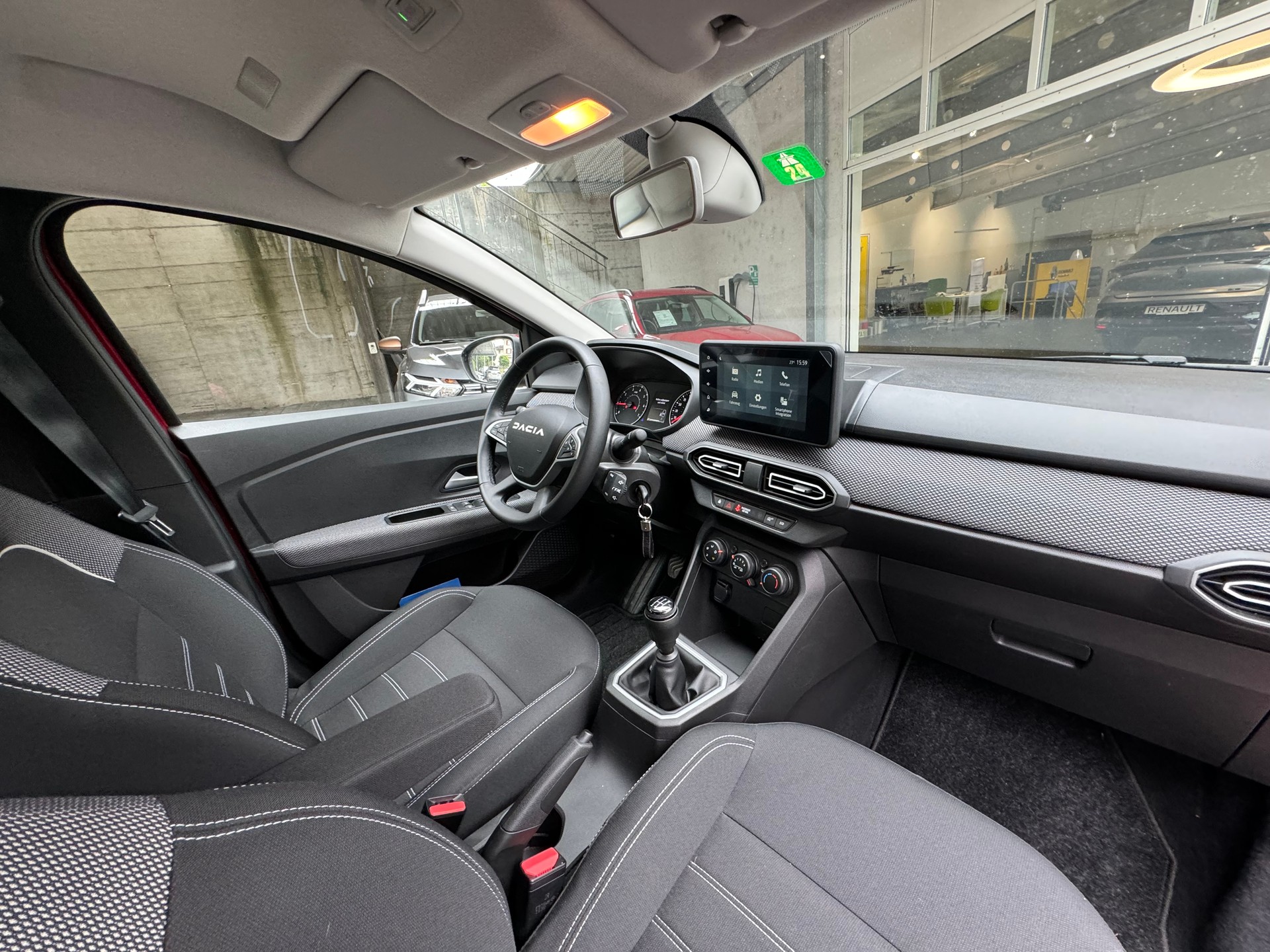 DACIA Sandero TCe 90 Expression-image-8