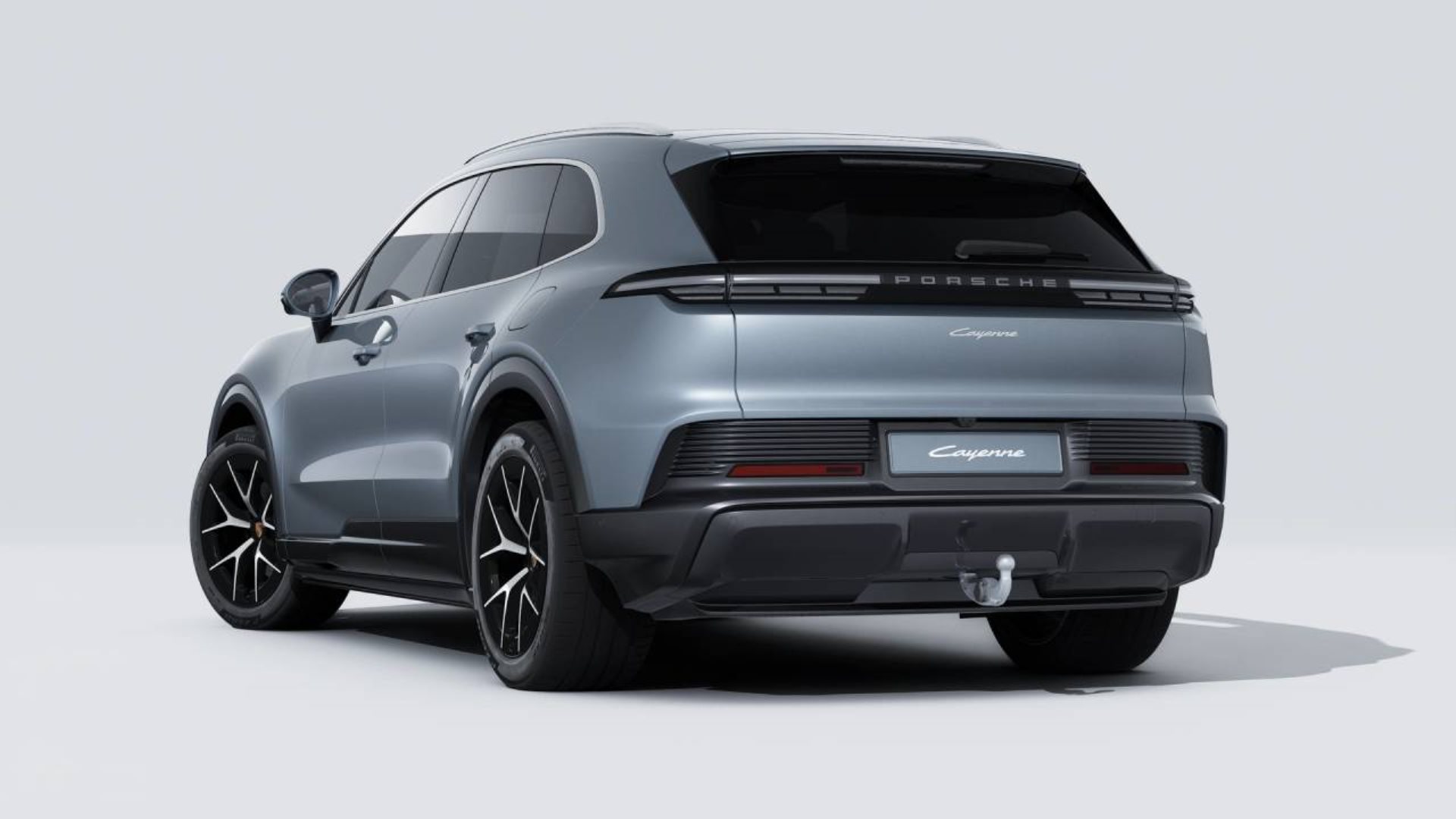 PORSCHE Cayenne Electric-showroom-element-2