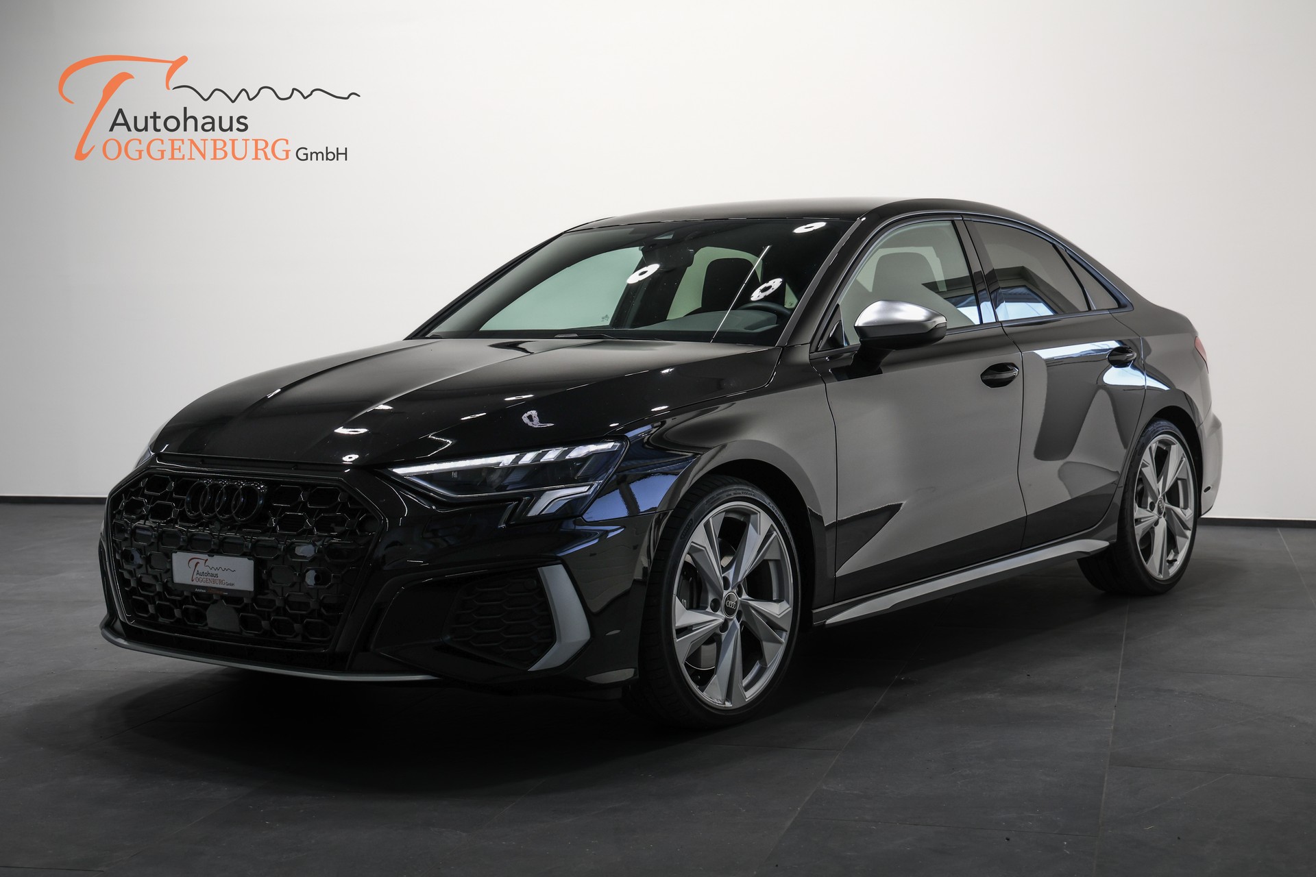 AUDI S3 Limousine 2.0 TFSI quattro S-tronic-showroom-element-2