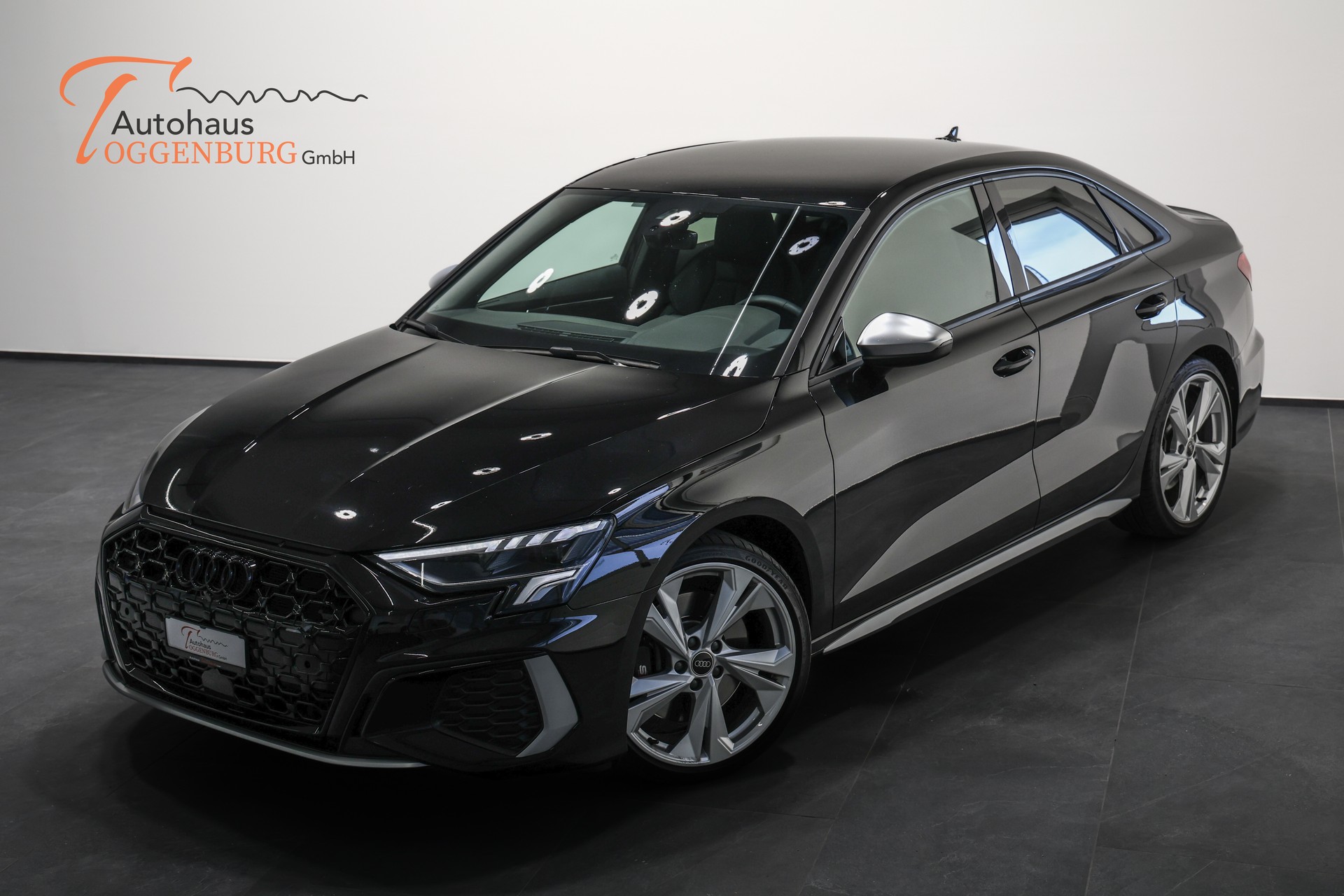 AUDI S3 Limousine 2.0 TFSI quattro S-tronic-showroom-element-1