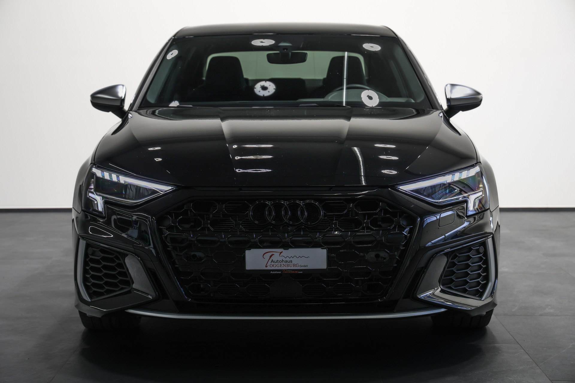 AUDI S3 Limousine 2.0 TFSI quattro S-tronic-showroom-element-3