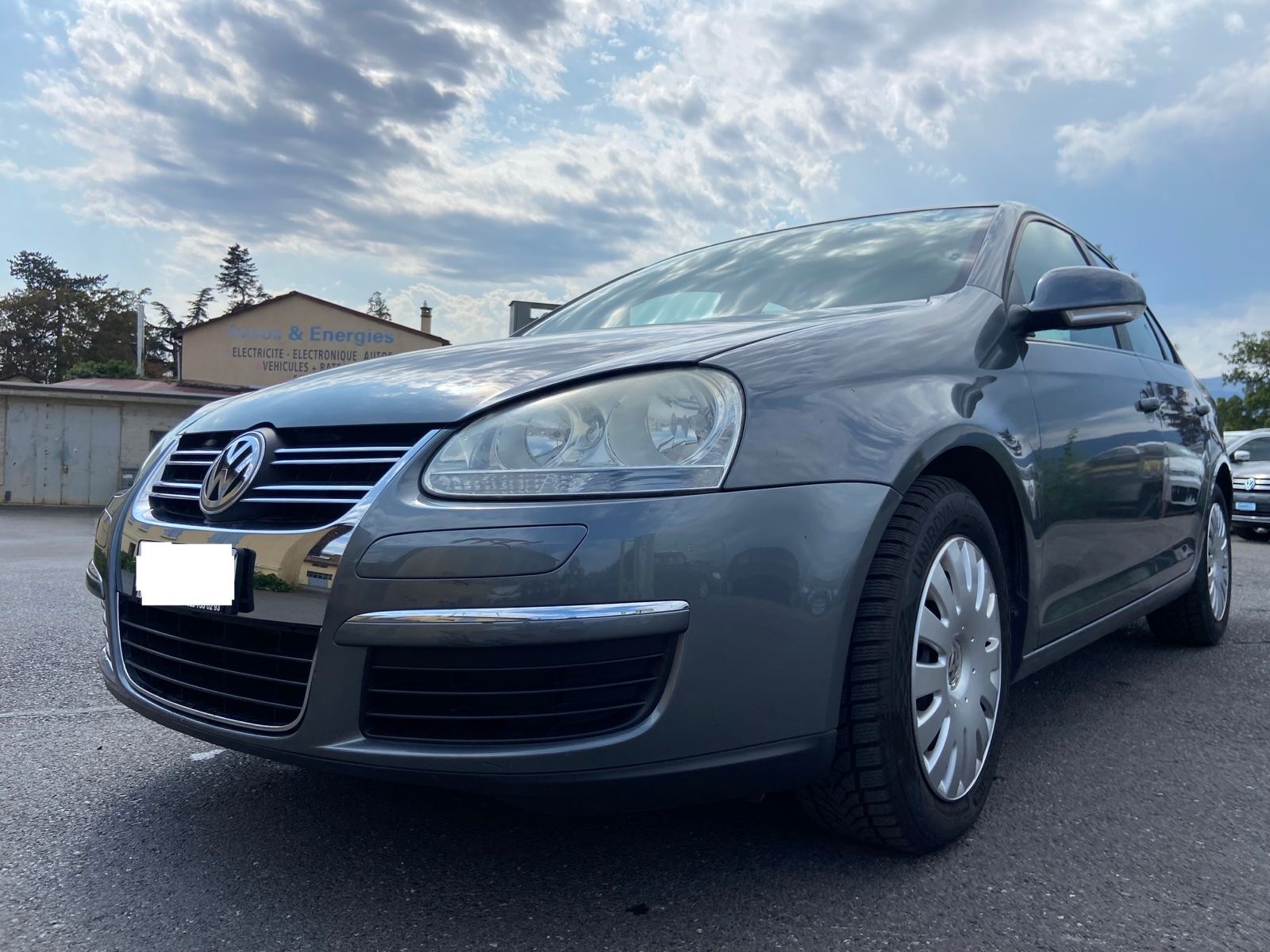 VW Jetta 1.9 TDI Trendline DSG ***Prix Fixe***-image-3