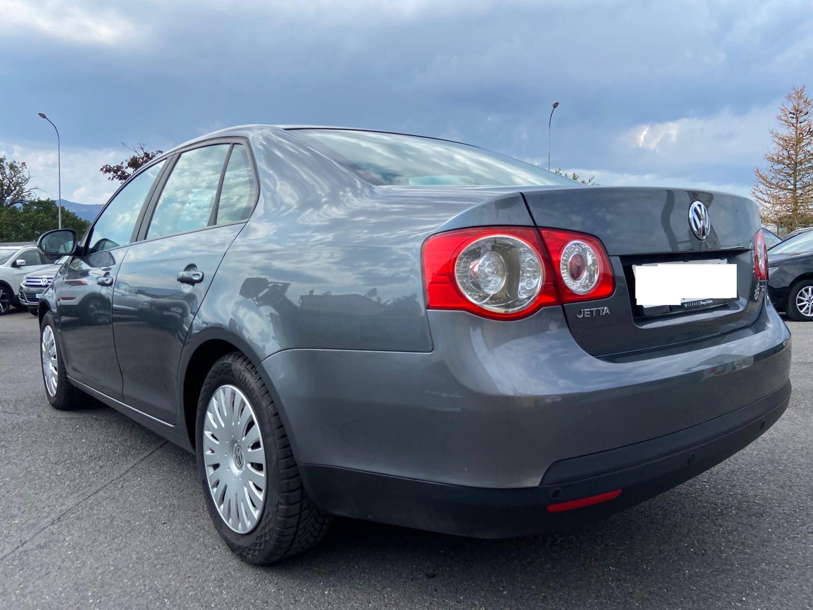 VW Jetta 1.9 TDI Trendline DSG ***Prix Fixe***-image-5