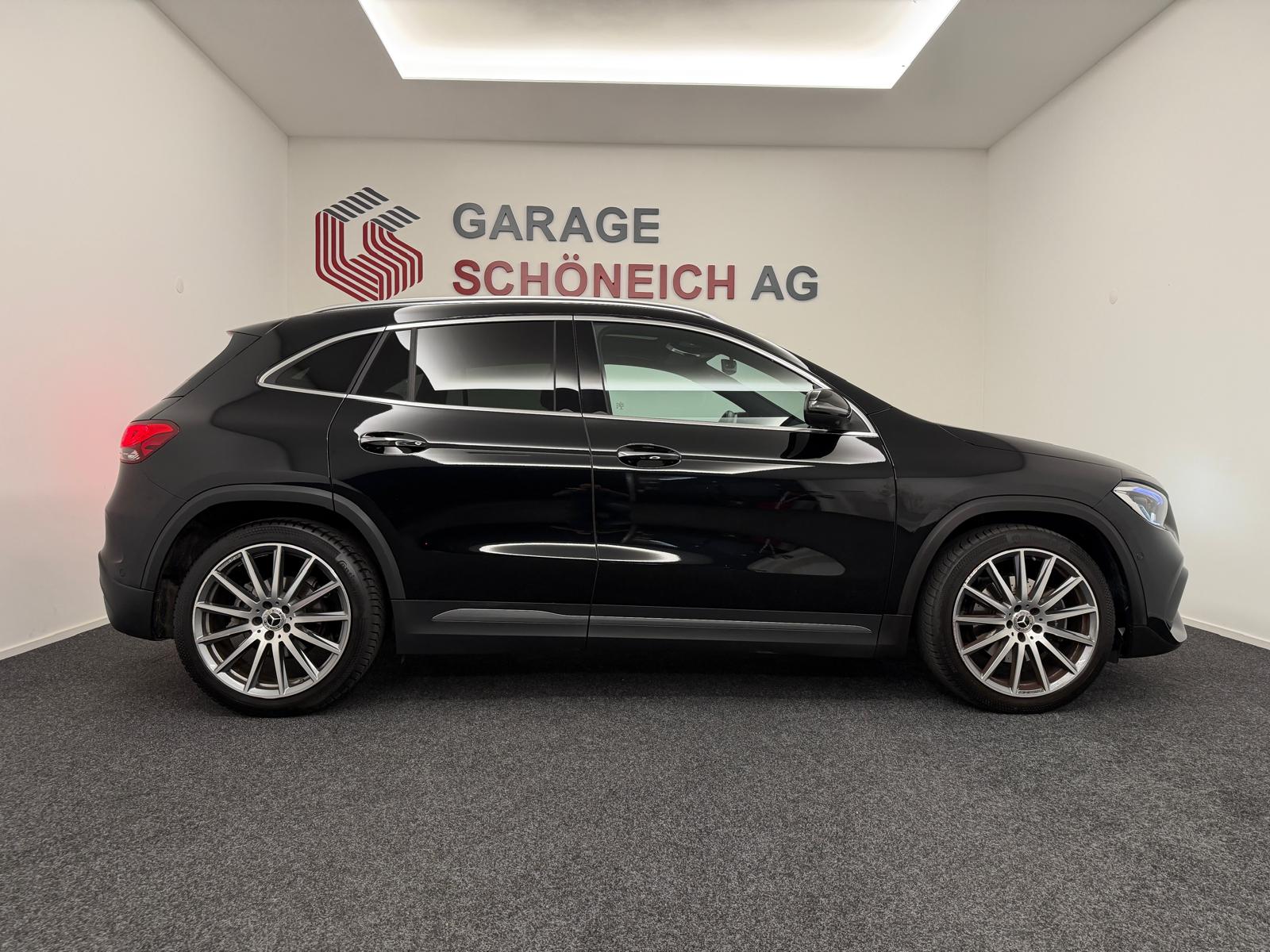 MERCEDES-BENZ GLA 200 4Matic AMG Line 8G-DCT-showroom-element-3