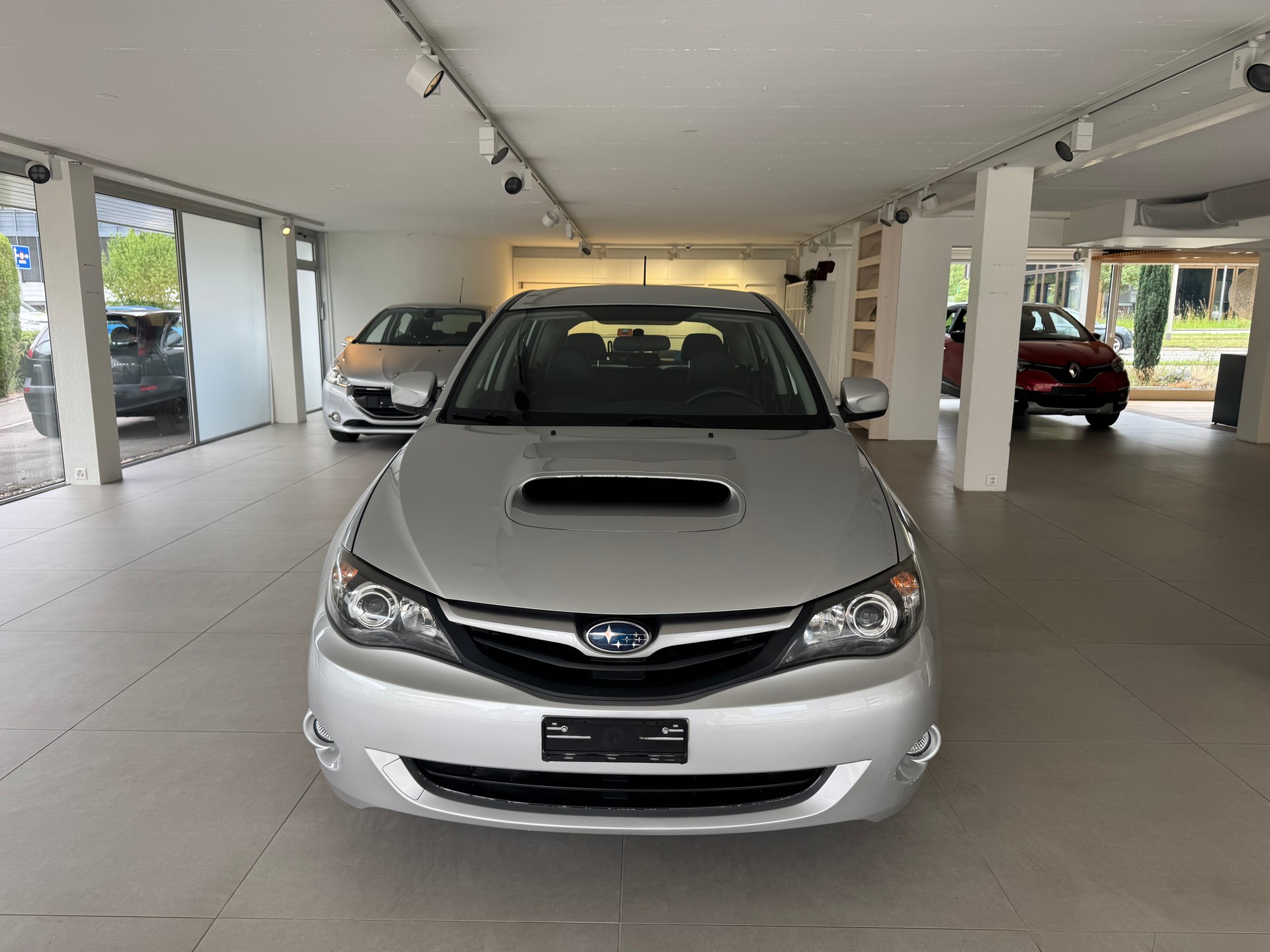 SUBARU Impreza 2.0R Swiss Automatic-showroom-element-2