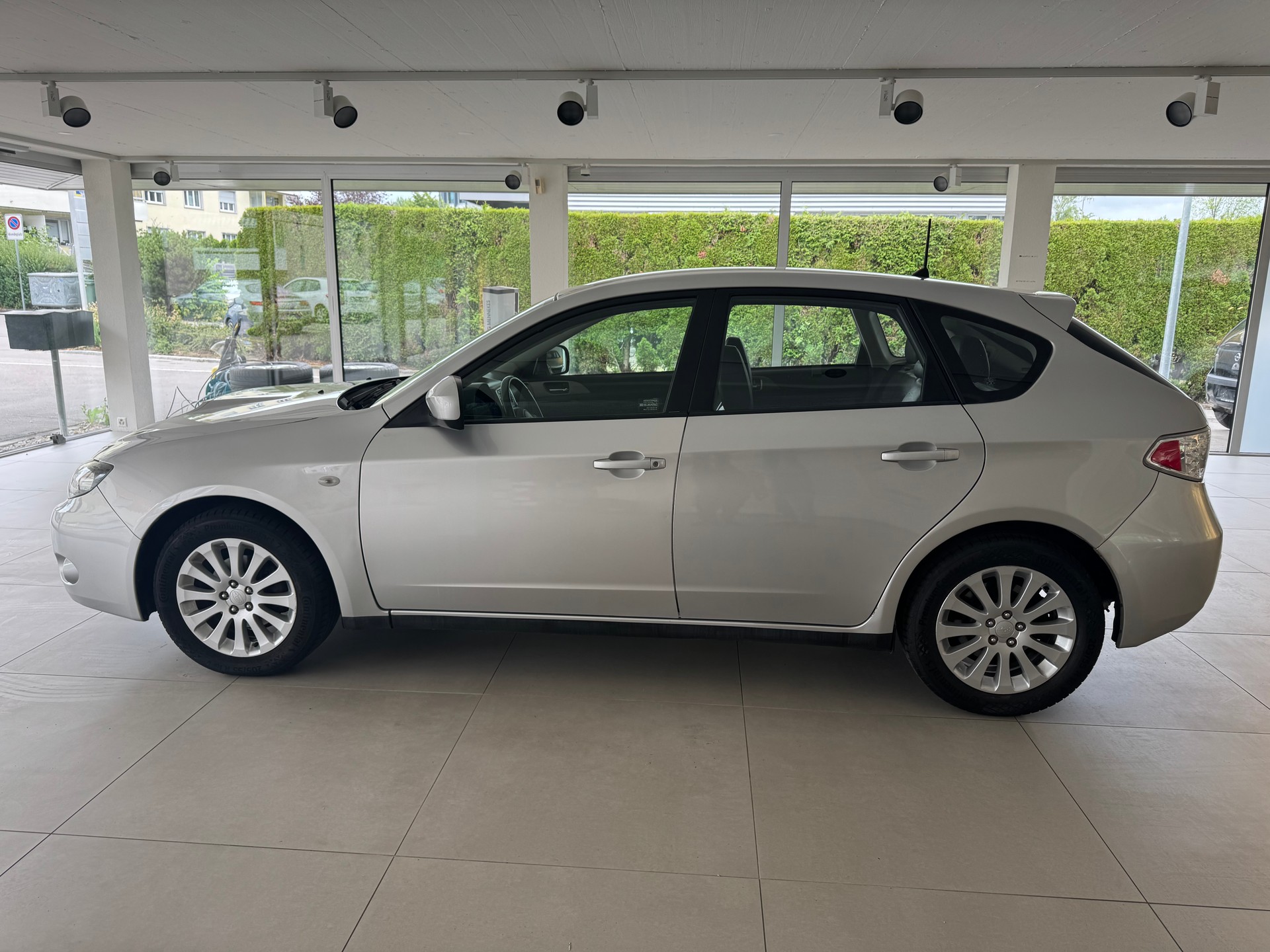 SUBARU Impreza 2.0R Swiss Automatic-image-4