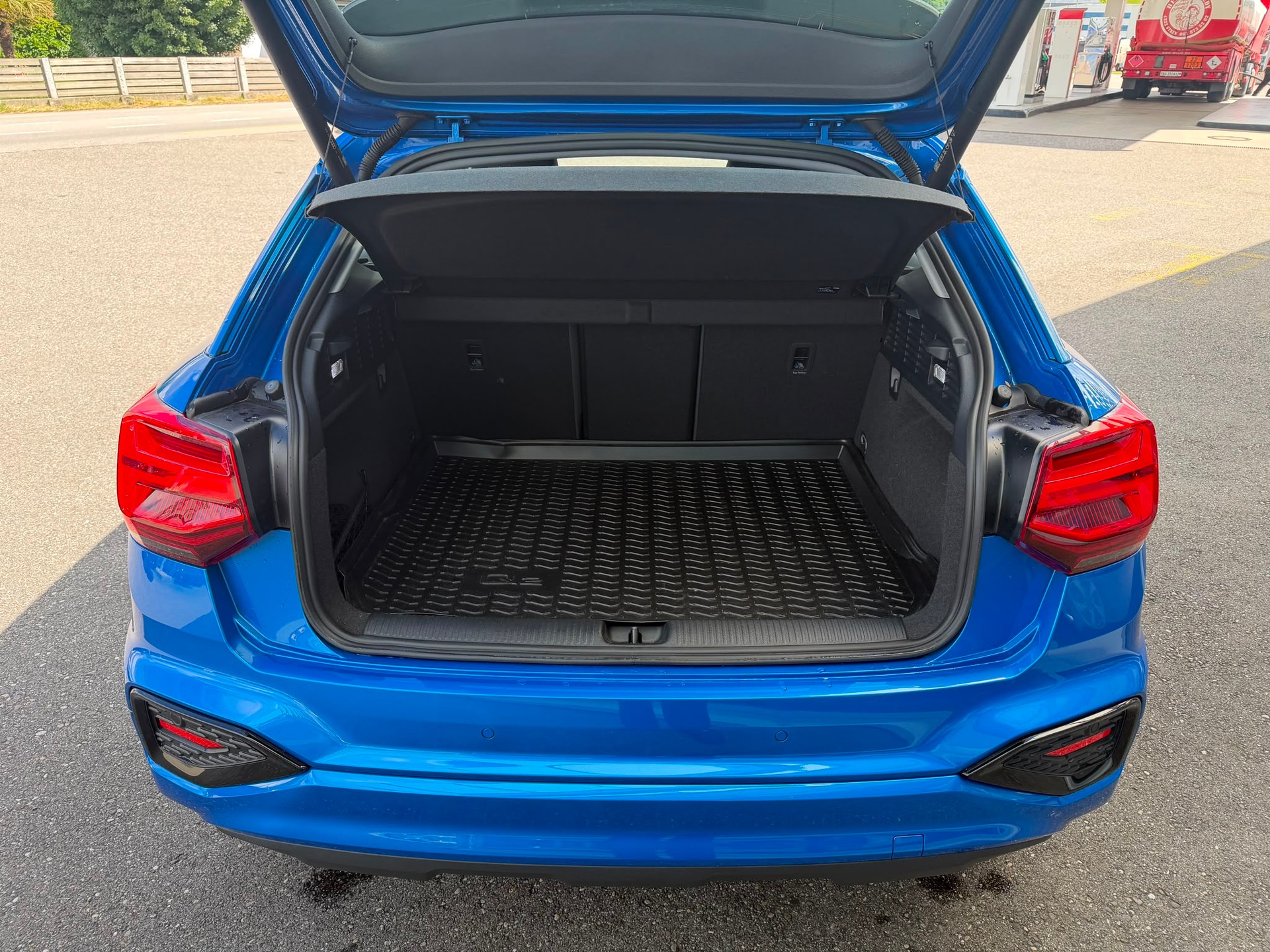 AUDI Q2 35 TFSI advanced-image-26